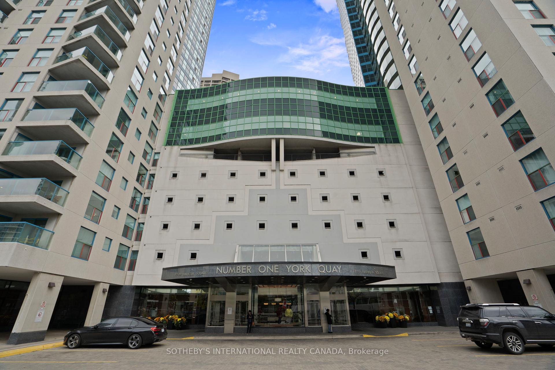 Front of Unit 3212, 99 Harbour Square