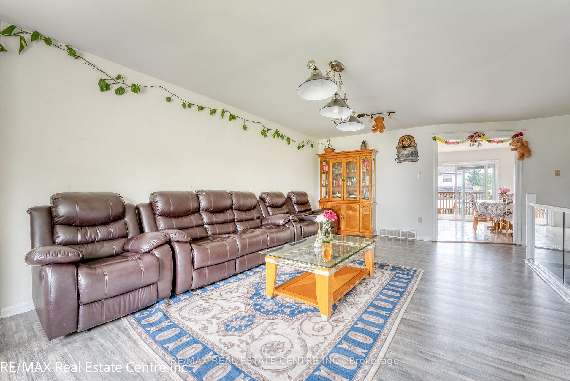 Photo 8 of 1616 Birchwood Crescent, Lakeshore — HOMEH