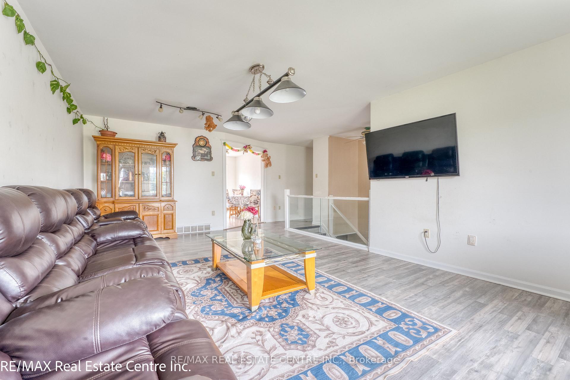 Photo 9 of 1616 Birchwood Crescent, Lakeshore — HOMEH