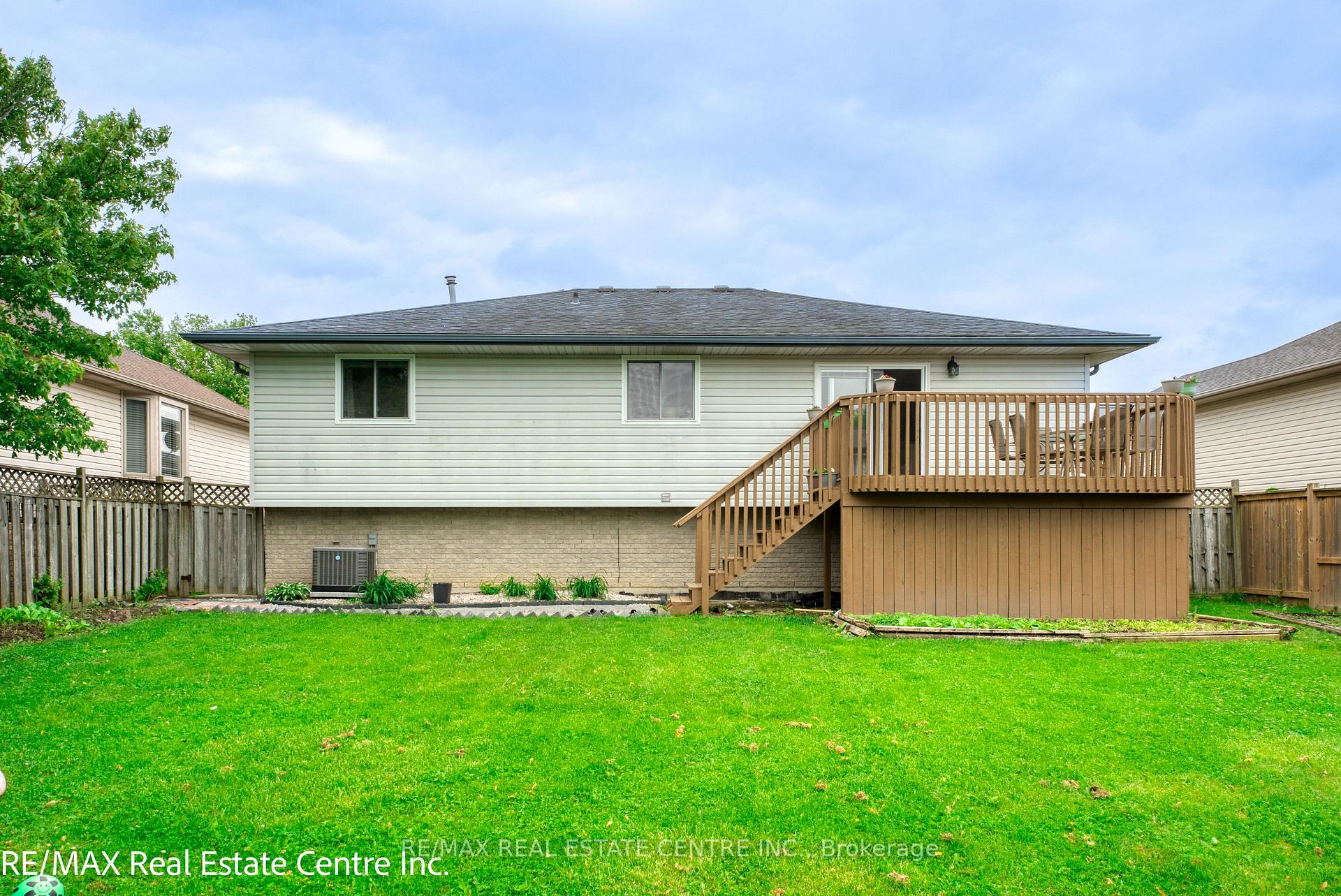 Photo 38 of 1616 Birchwood Crescent, Lakeshore — HOMEH