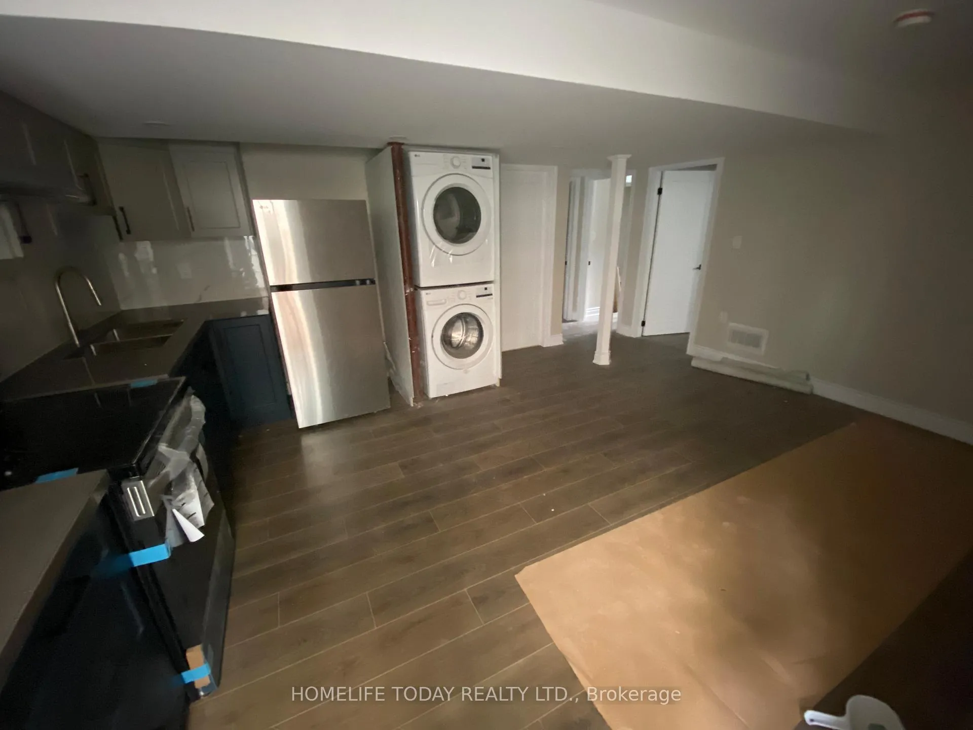 Photo 5 of Unit Bsmt, 151 Autumn Ridge Trail, Kitchener — HOMEH