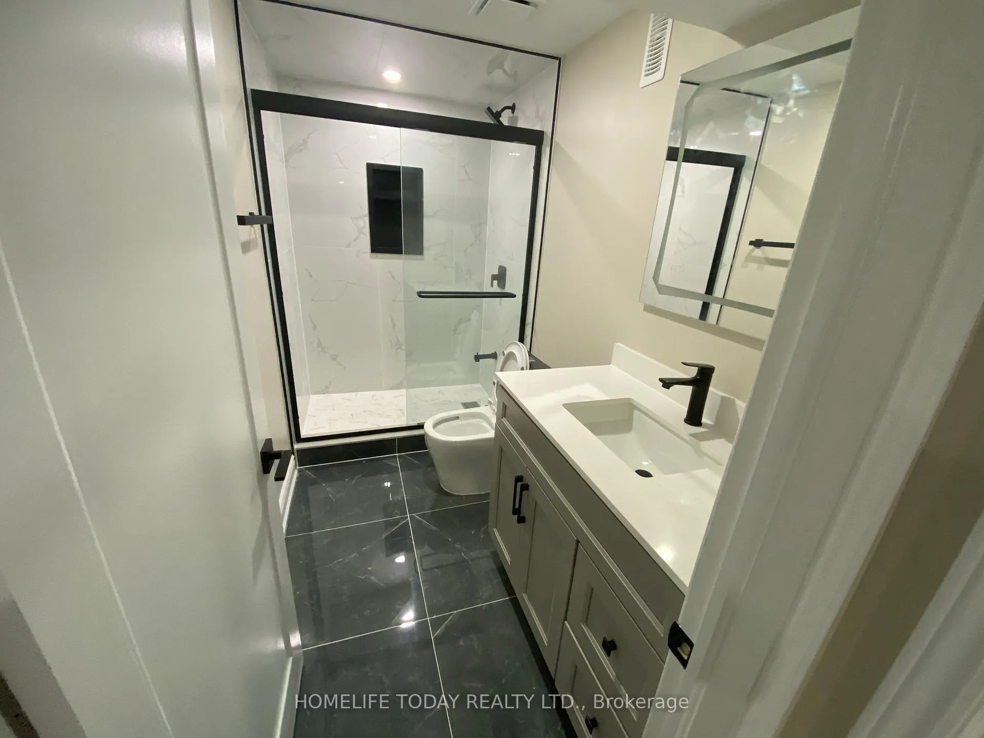 Photo 12 of Unit Bsmt, 151 Autumn Ridge Trail, Kitchener — HOMEH