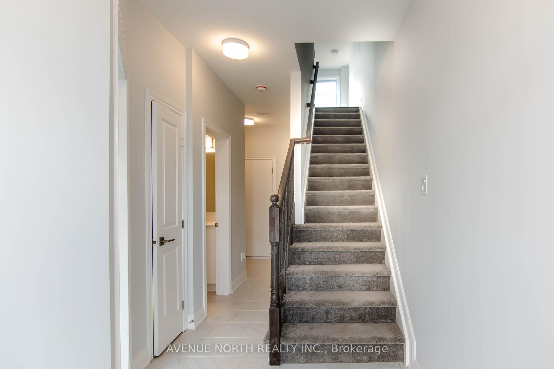 Photo 4 of 1404 Hemlock Road, Ottawa, CFB Rockcliffe and Area — HOMEH