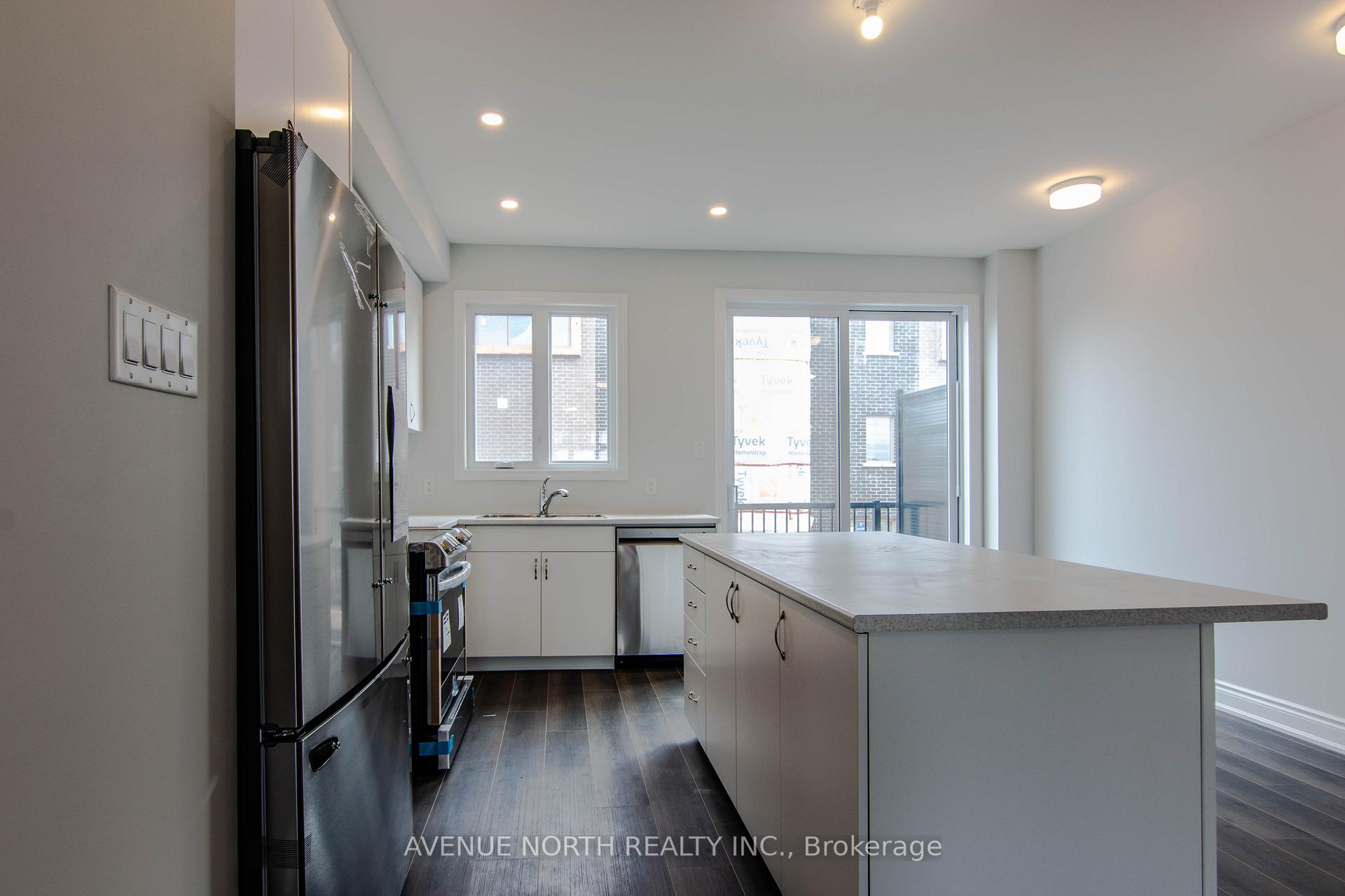 Photo 10 of 1404 Hemlock Road, Ottawa, CFB Rockcliffe and Area — HOMEH
