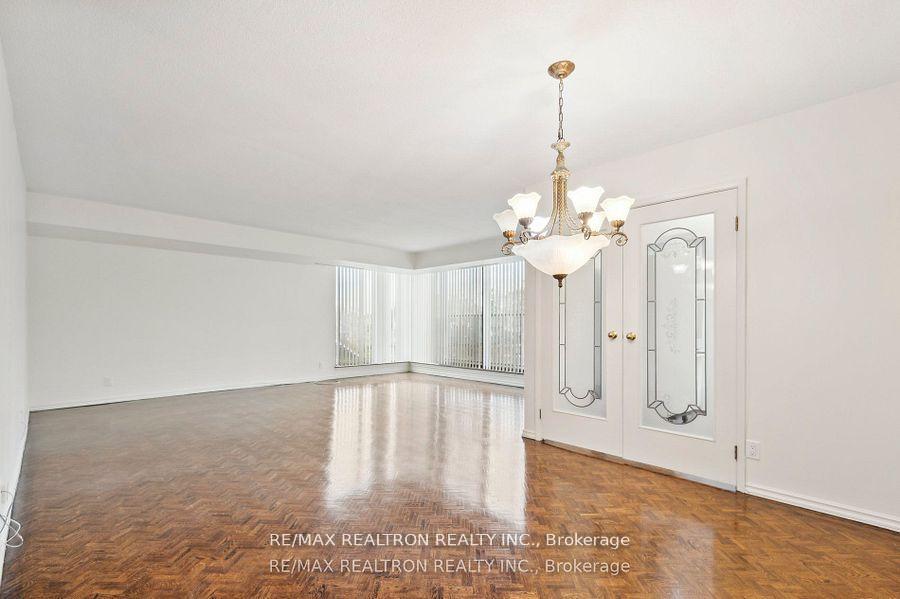 Photo 2 of Unit 401, 449 Walmer Road, Toronto, Forest Hill South — HOMEH