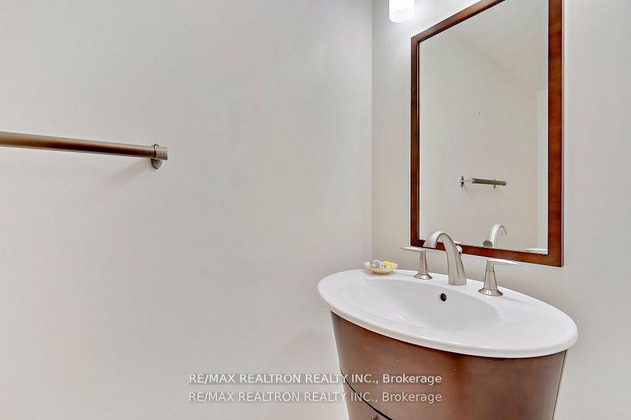 Photo 6 of Unit 401, 449 Walmer Road, Toronto, Forest Hill South — HOMEH