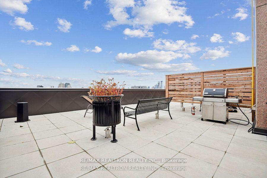 Photo 13 of Unit 401, 449 Walmer Road, Toronto, Forest Hill South — HOMEH
