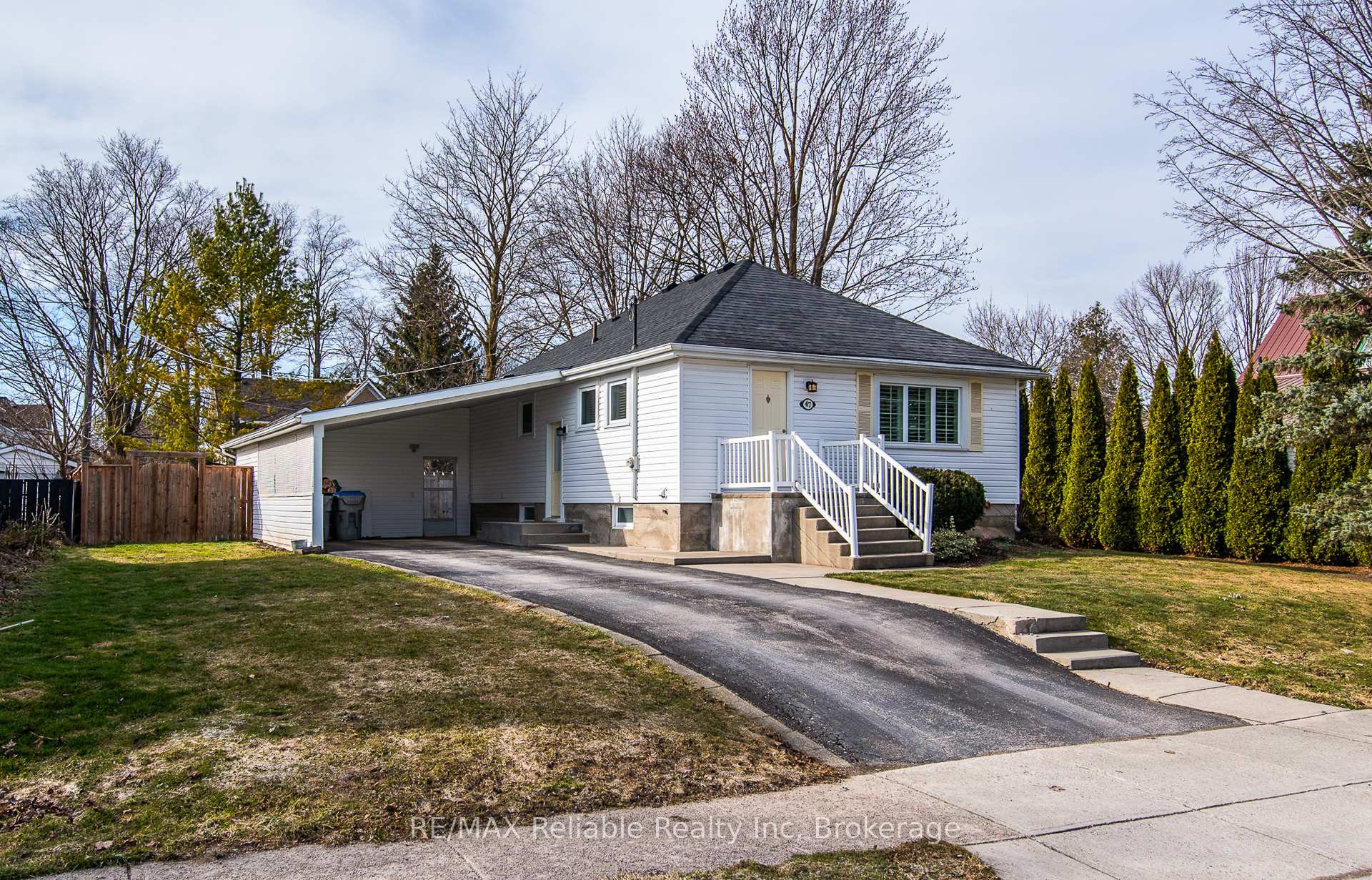 Photo 2 of 47 West William Street, Huron East, Seaforth — HOMEH