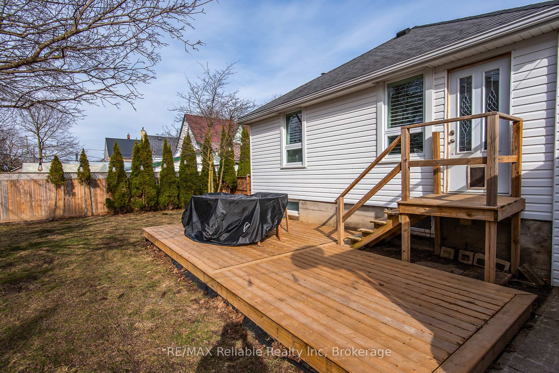 Photo 5 of 47 West William Street, Huron East, Seaforth — HOMEH