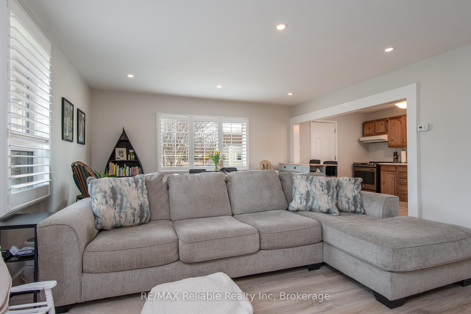 Photo 12 of 47 West William Street, Huron East, Seaforth — HOMEH