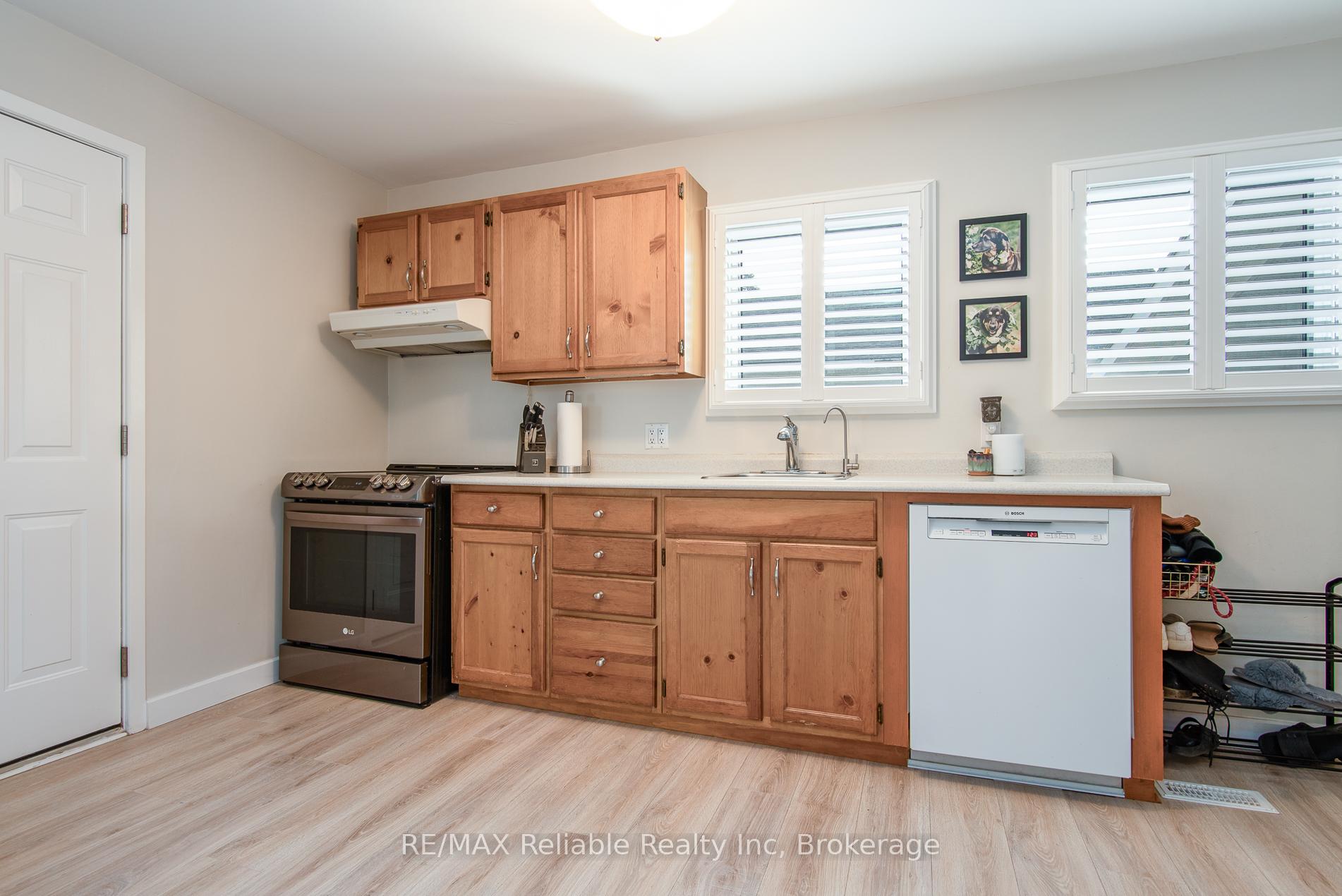 Photo 17 of 47 West William Street, Huron East, Seaforth — HOMEH