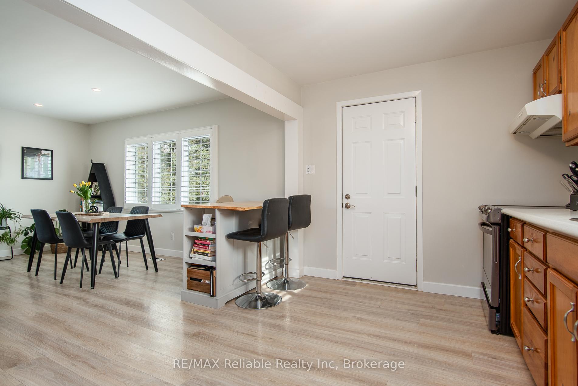 Photo 21 of 47 West William Street, Huron East, Seaforth — HOMEH