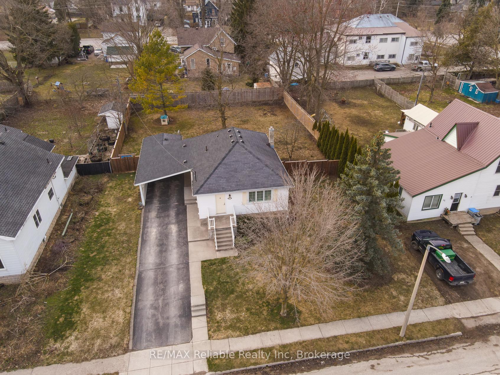 Photo 33 of 47 West William Street, Huron East, Seaforth — HOMEH