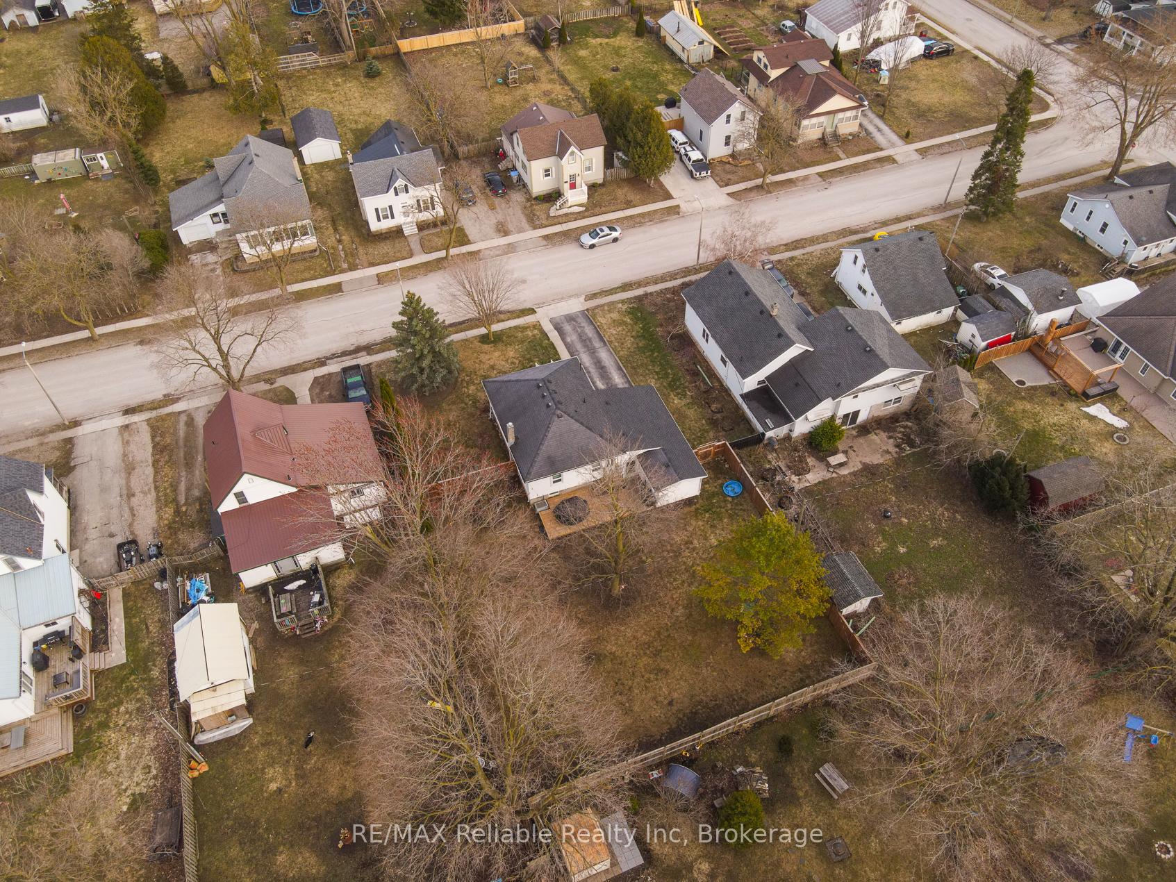 Photo 36 of 47 West William Street, Huron East, Seaforth — HOMEH