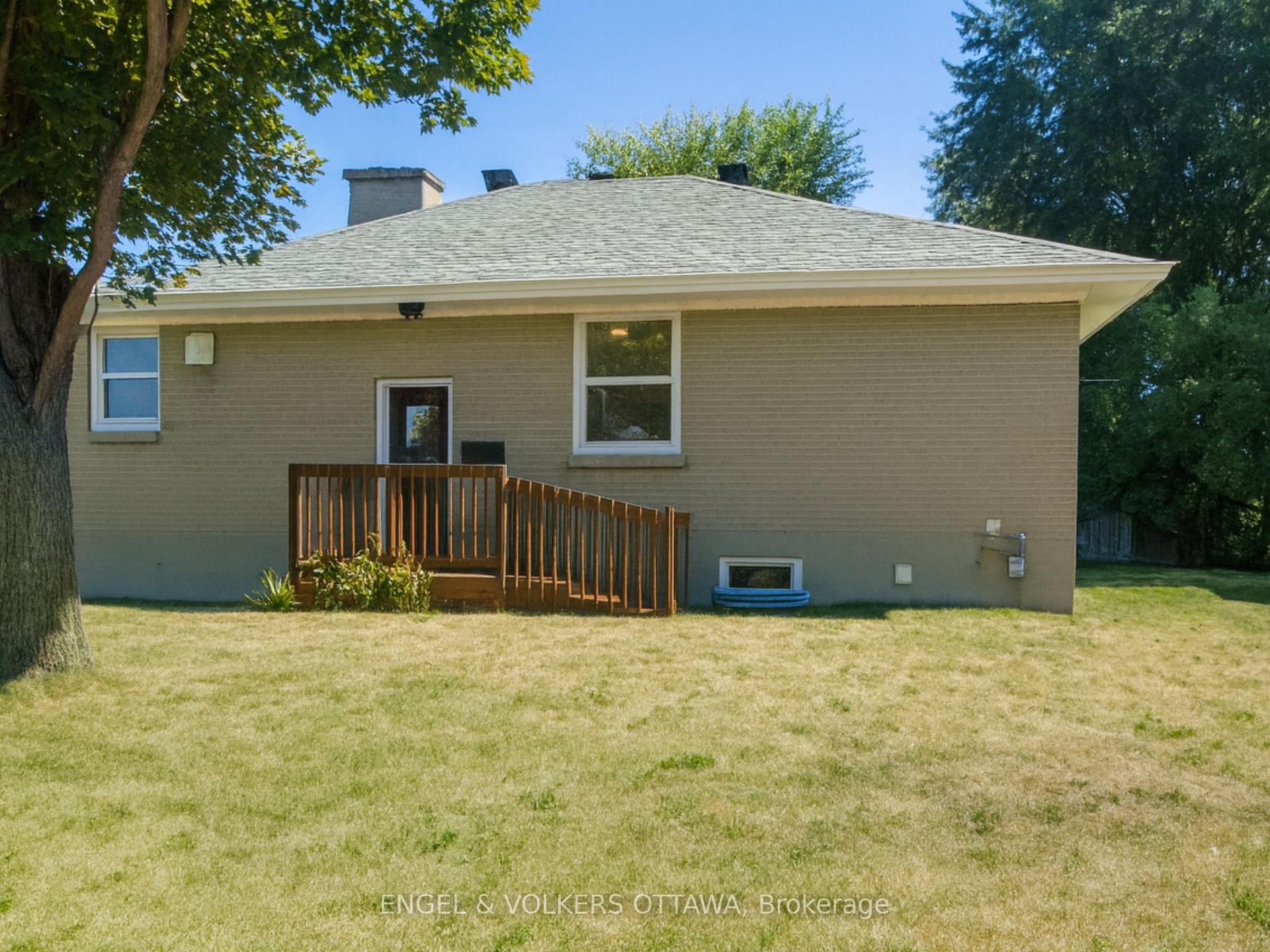 Photo 1 of 2114 Carling Avenue, Ottawa, McKellar Heights/Glabar Park — HOMEH