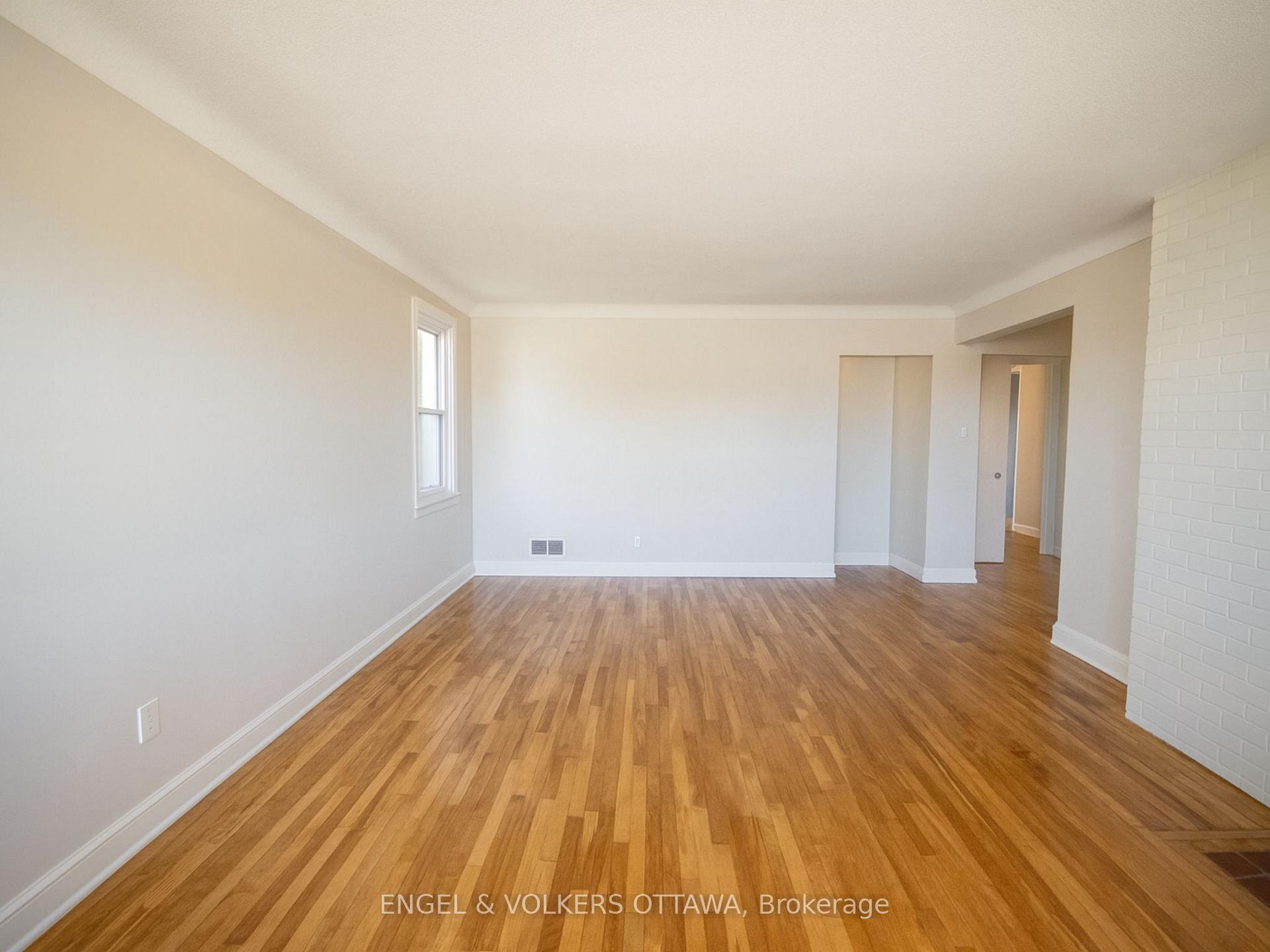 Photo 3 of 2114 Carling Avenue, Ottawa, McKellar Heights/Glabar Park — HOMEH