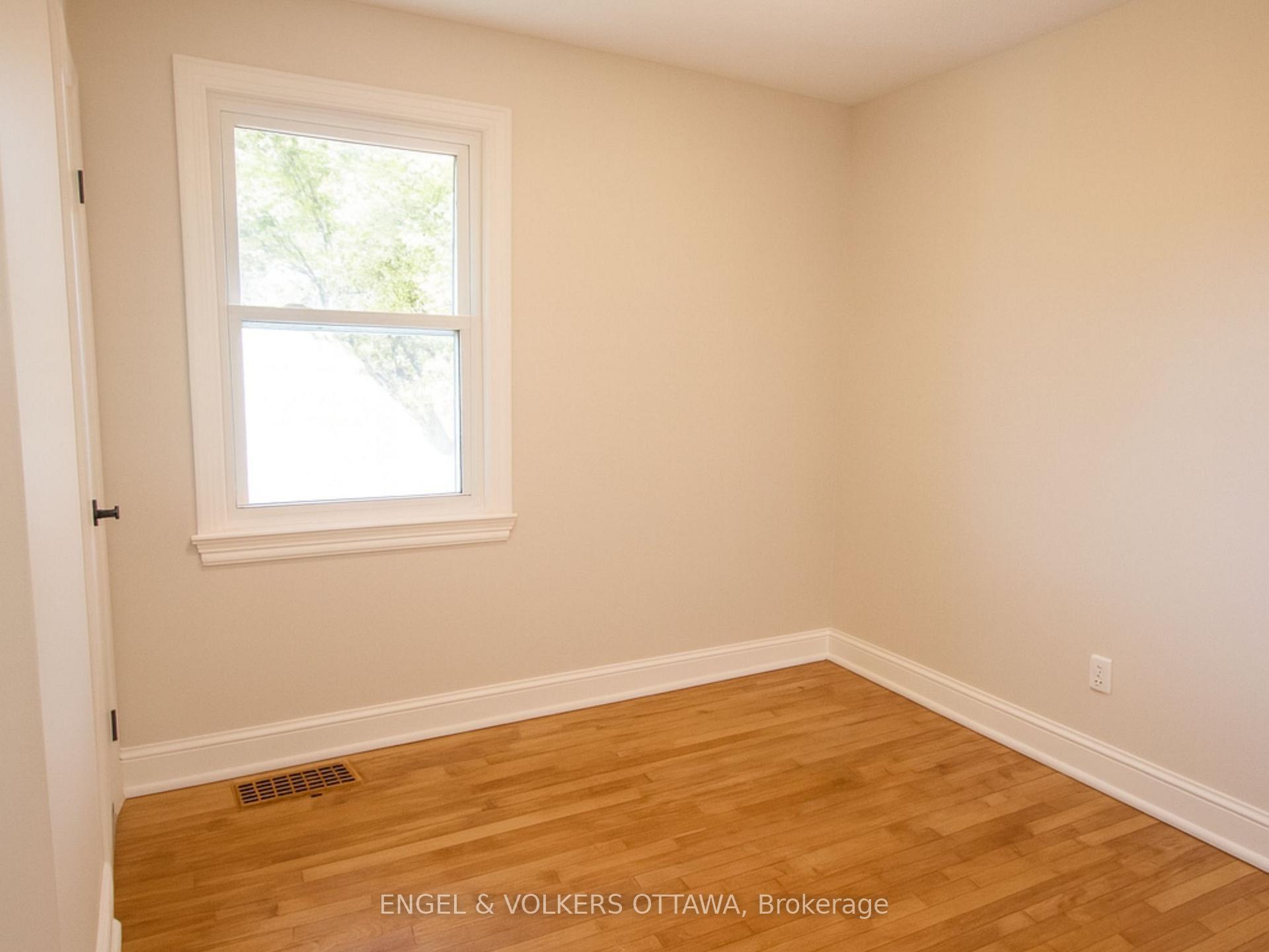 Photo 18 of 2114 Carling Avenue, Ottawa, McKellar Heights/Glabar Park — HOMEH