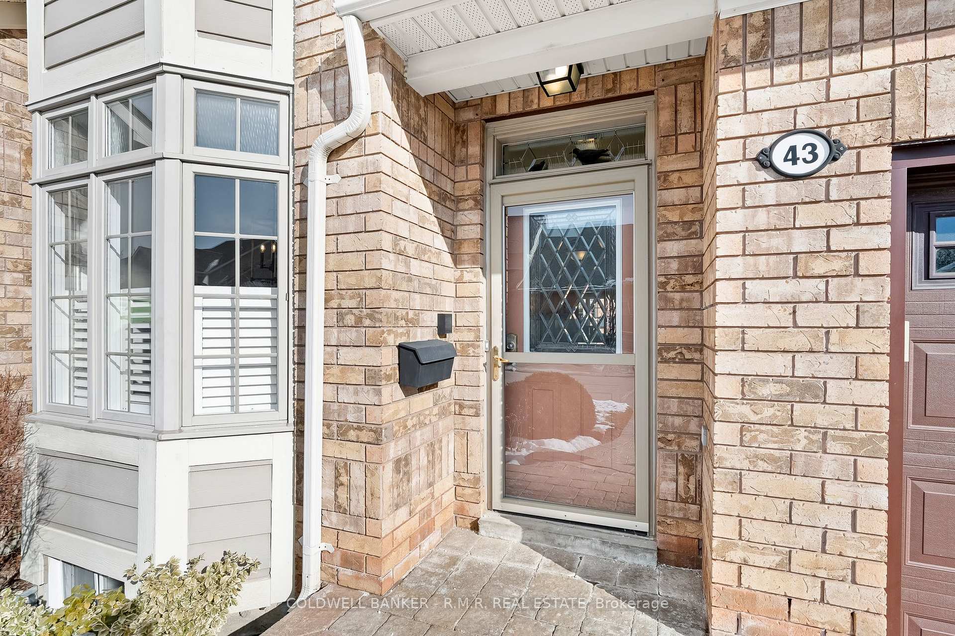 Photo 4 of 43 Louisbourg Way, Markham, Greensborough — HOMEH