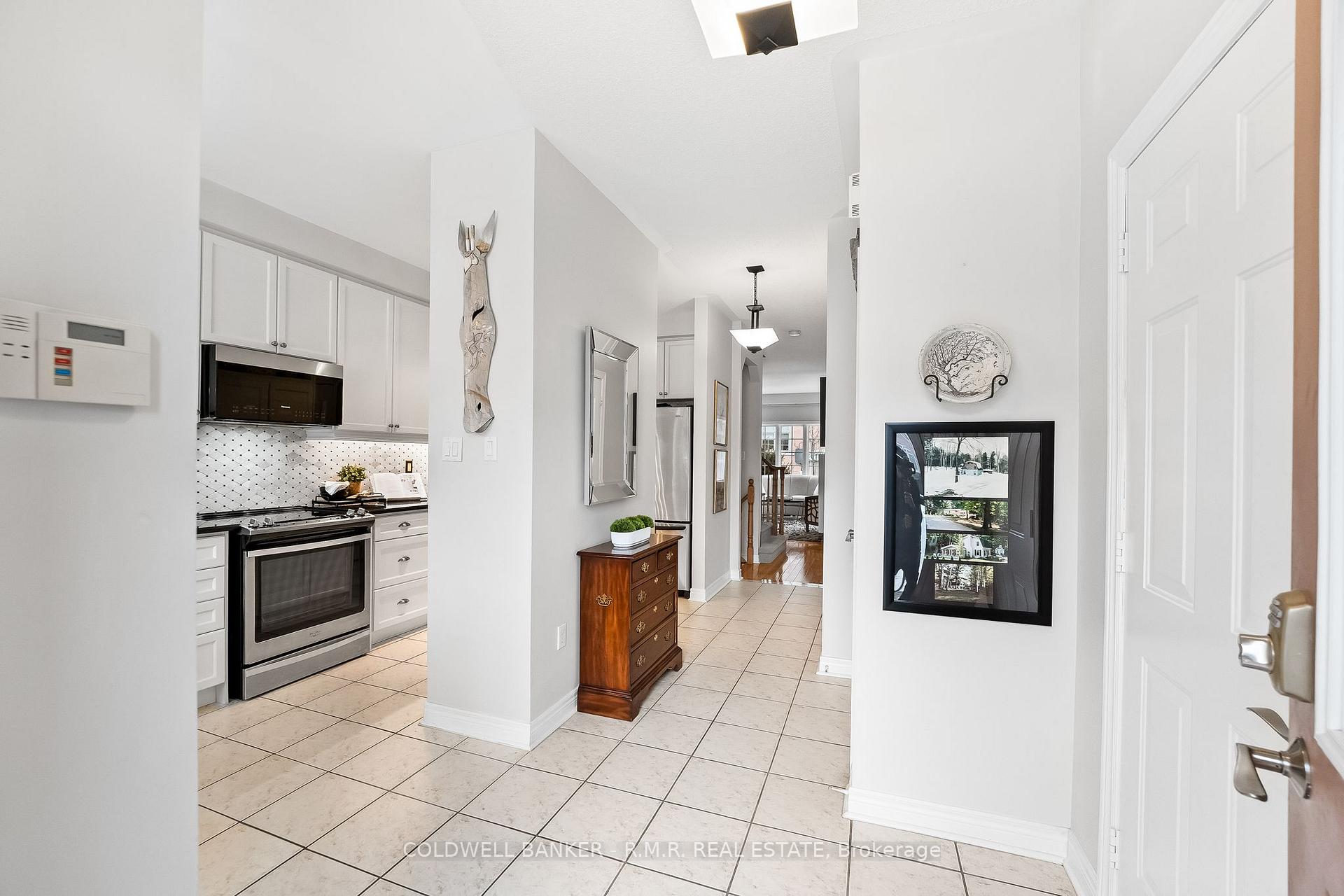Photo 6 of 43 Louisbourg Way, Markham, Greensborough — HOMEH
