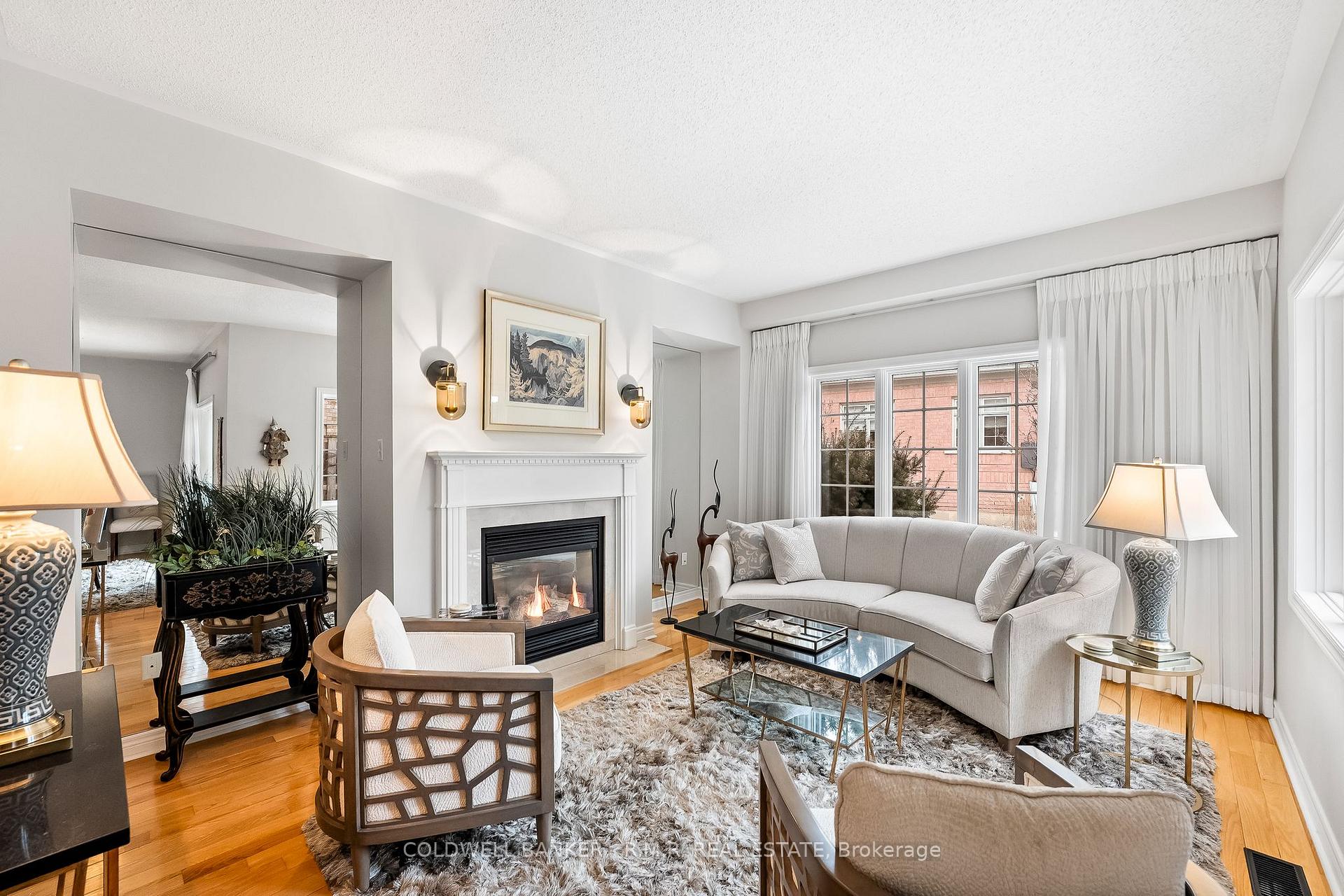 Photo 21 of 43 Louisbourg Way, Markham, Greensborough — HOMEH