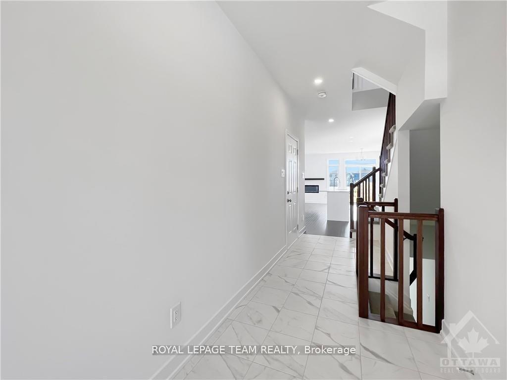 Photo 3 of 563 Tahoe Heights, Ottawa, Leitrim — HOMEH