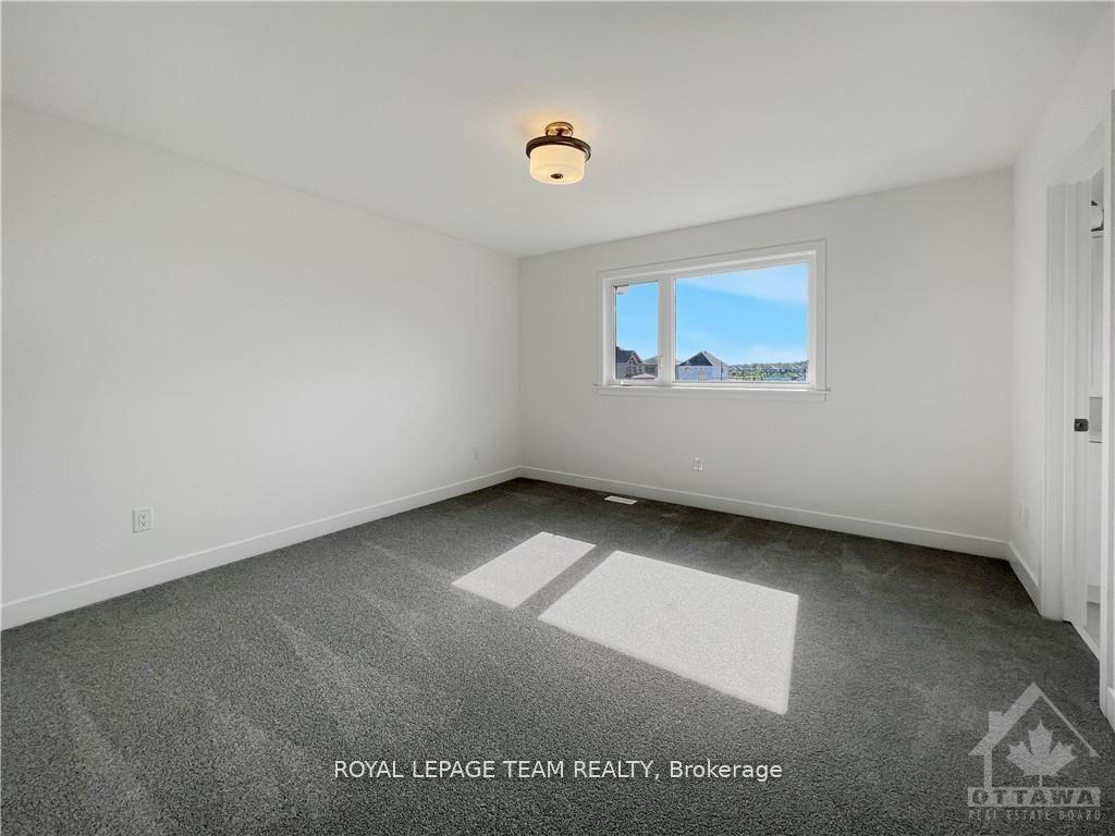 Photo 15 of 563 Tahoe Heights, Ottawa, Leitrim — HOMEH