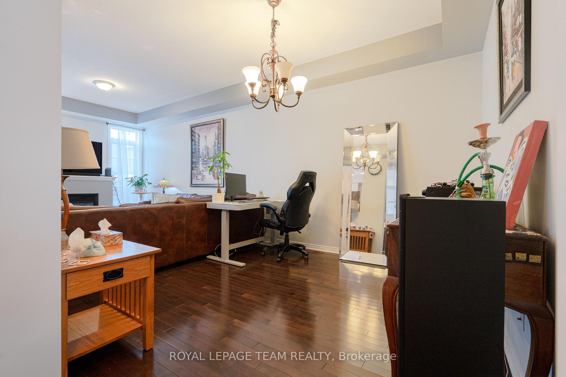 Photo 8 of 819 Tabaret Street, Ottawa, Kanata - Emerald Meadows/Trailwest — HOMEH