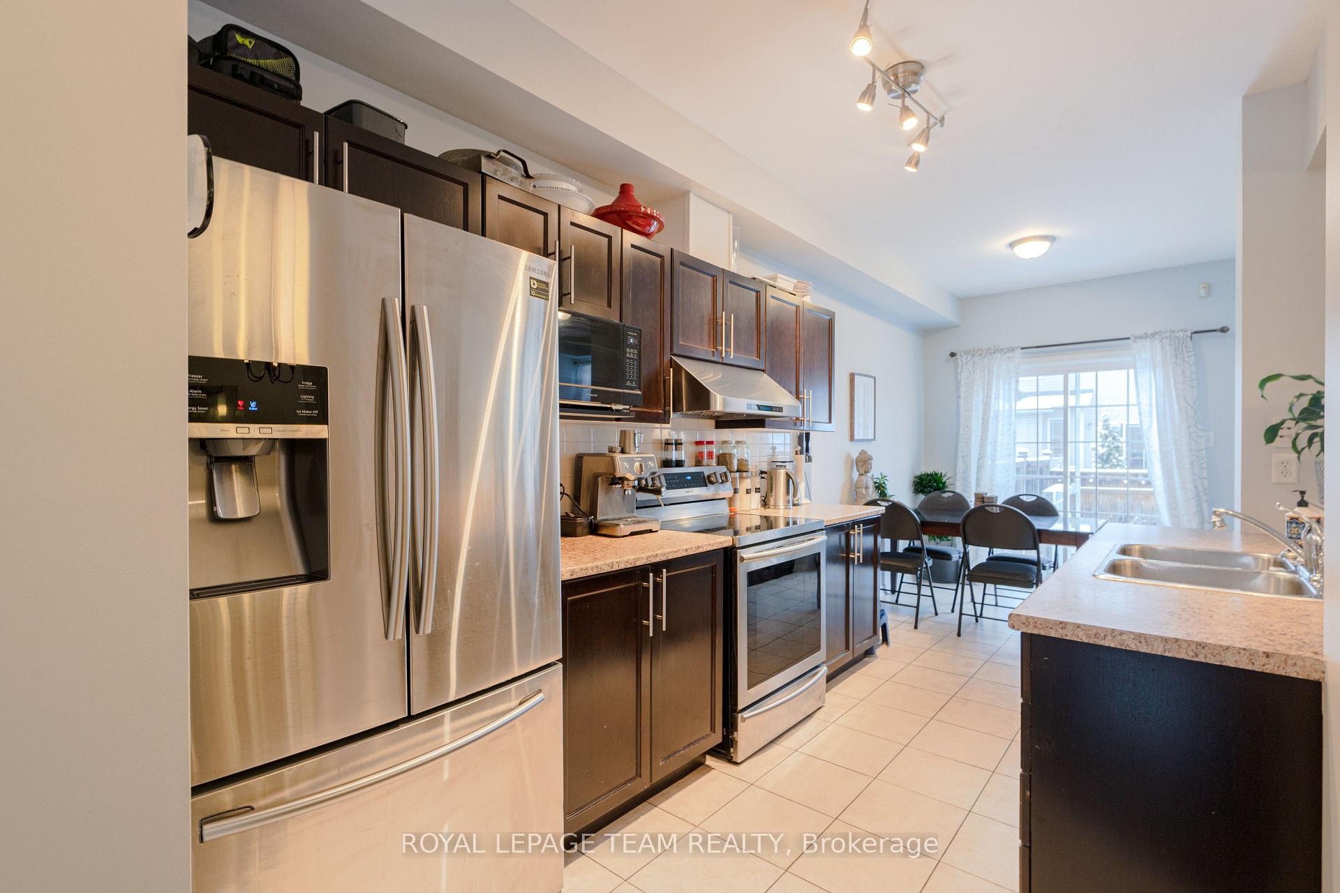 Photo 11 of 819 Tabaret Street, Ottawa, Kanata - Emerald Meadows/Trailwest — HOMEH