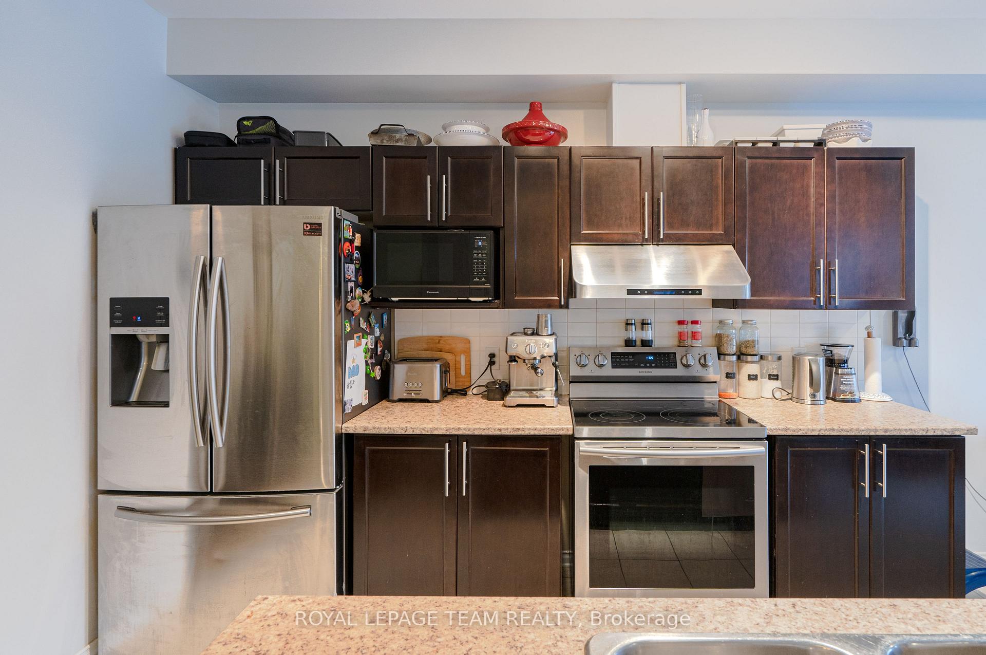 Photo 12 of 819 Tabaret Street, Ottawa, Kanata - Emerald Meadows/Trailwest — HOMEH