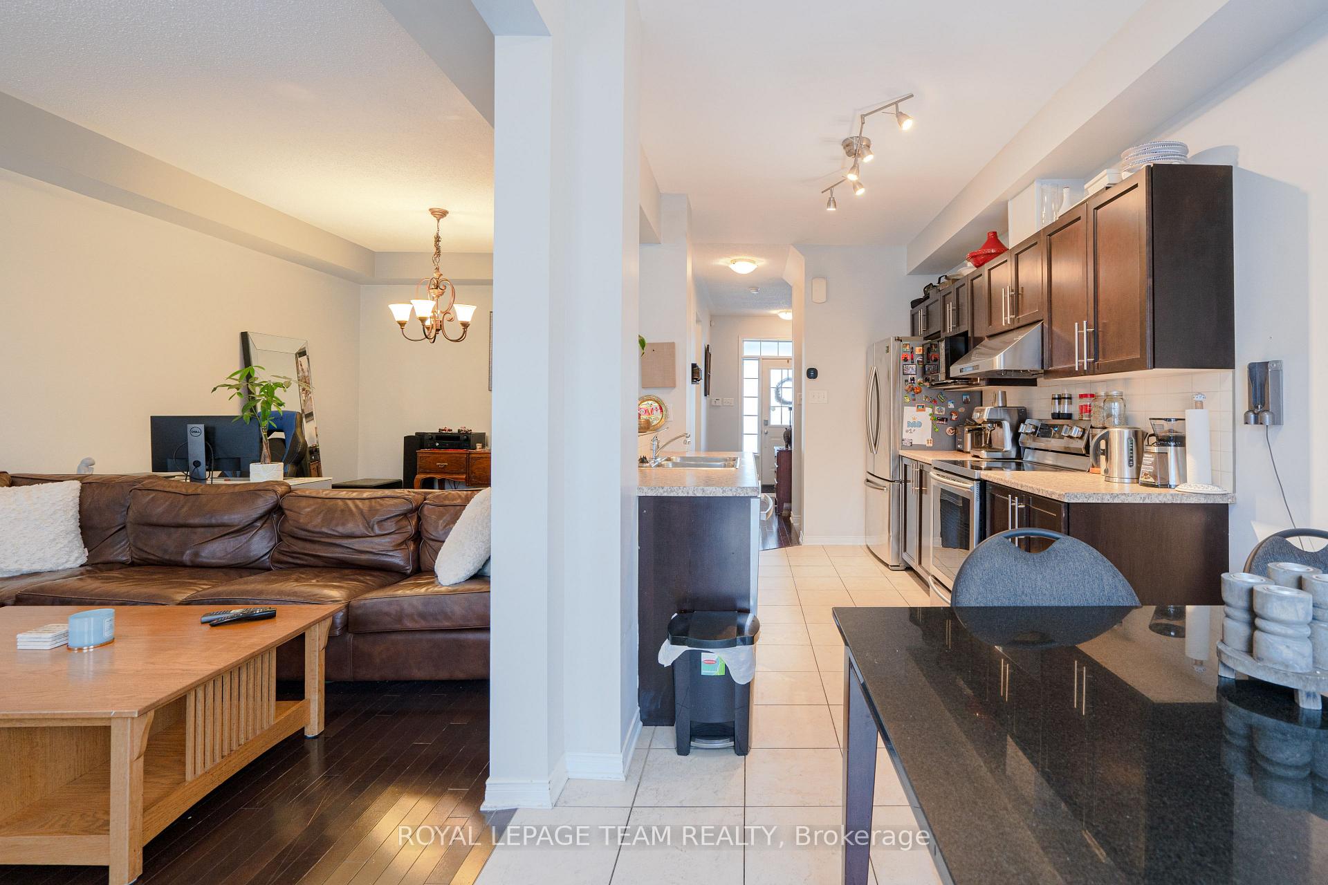 Photo 14 of 819 Tabaret Street, Ottawa, Kanata - Emerald Meadows/Trailwest — HOMEH