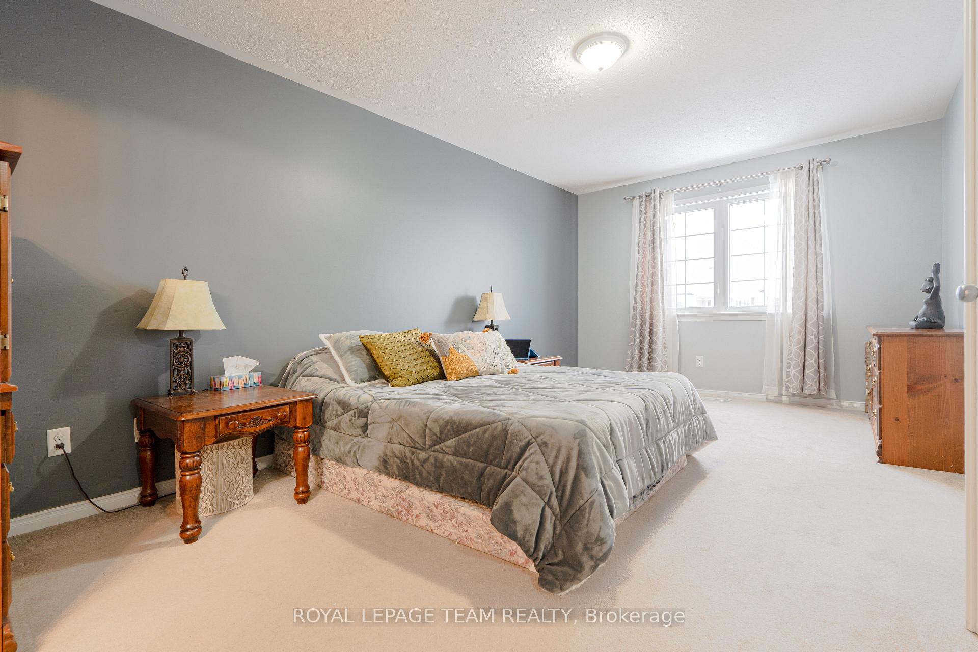 Photo 20 of 819 Tabaret Street, Ottawa, Kanata - Emerald Meadows/Trailwest — HOMEH