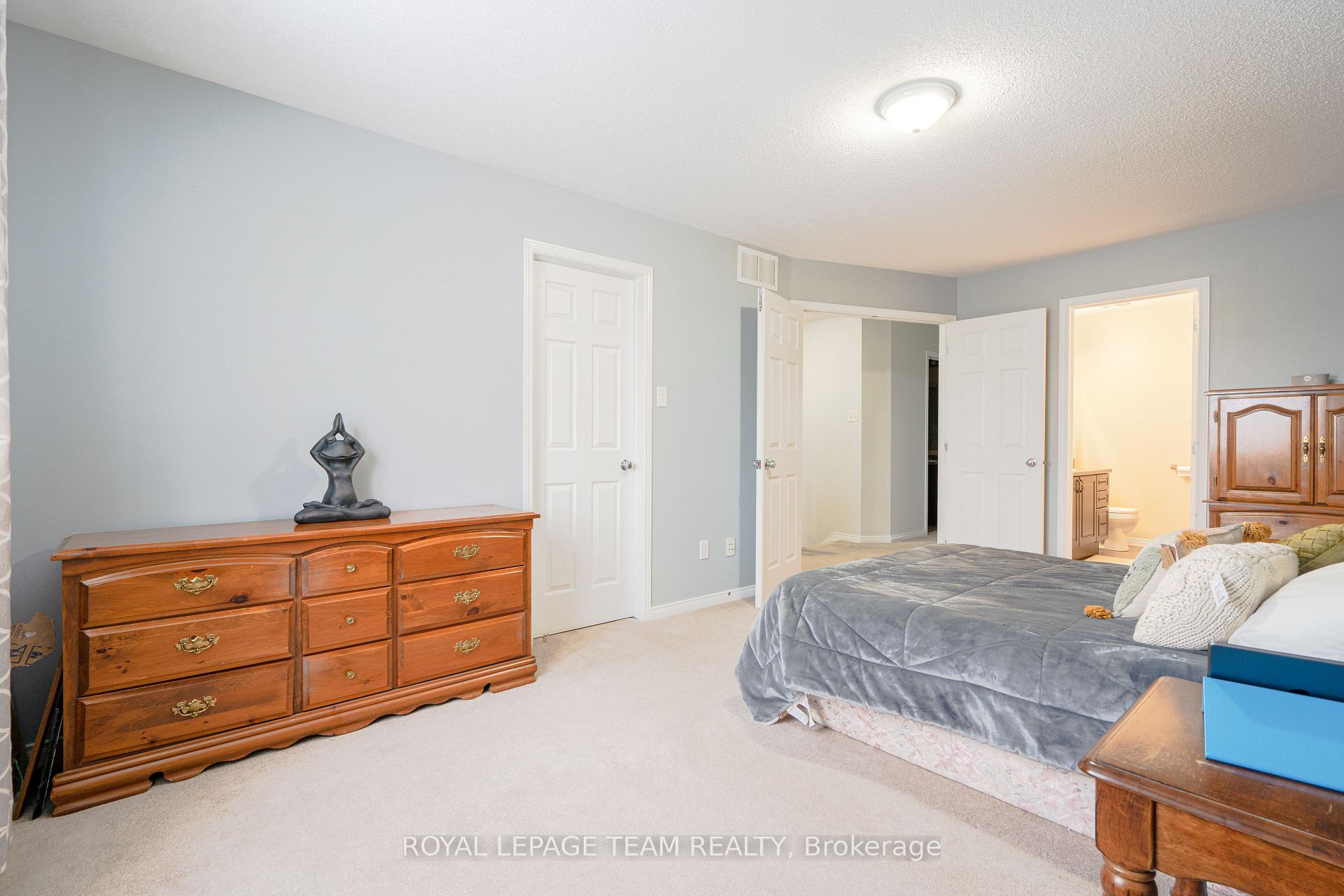 Photo 21 of 819 Tabaret Street, Ottawa, Kanata - Emerald Meadows/Trailwest — HOMEH