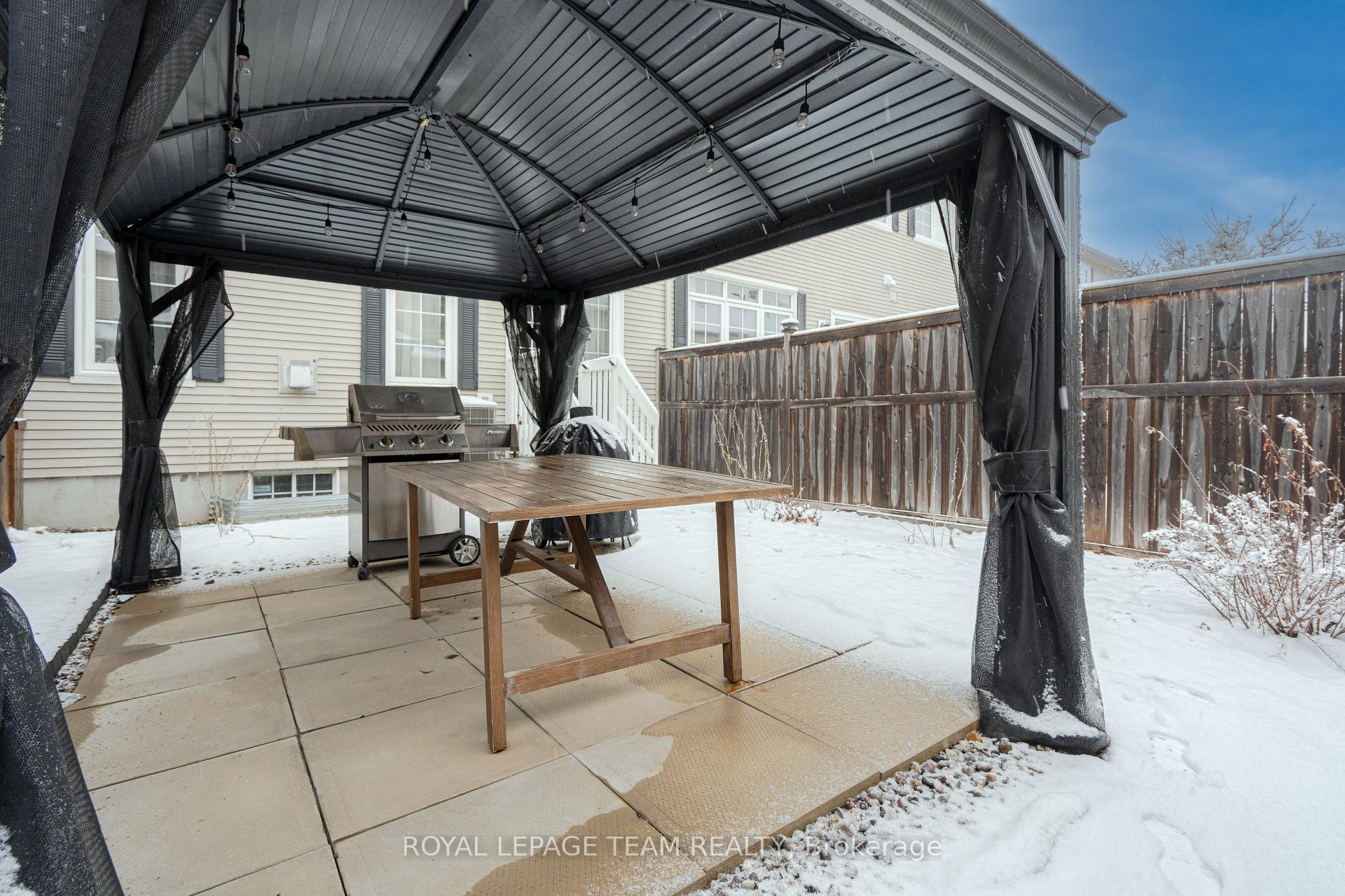 Photo 36 of 819 Tabaret Street, Ottawa, Kanata - Emerald Meadows/Trailwest — HOMEH