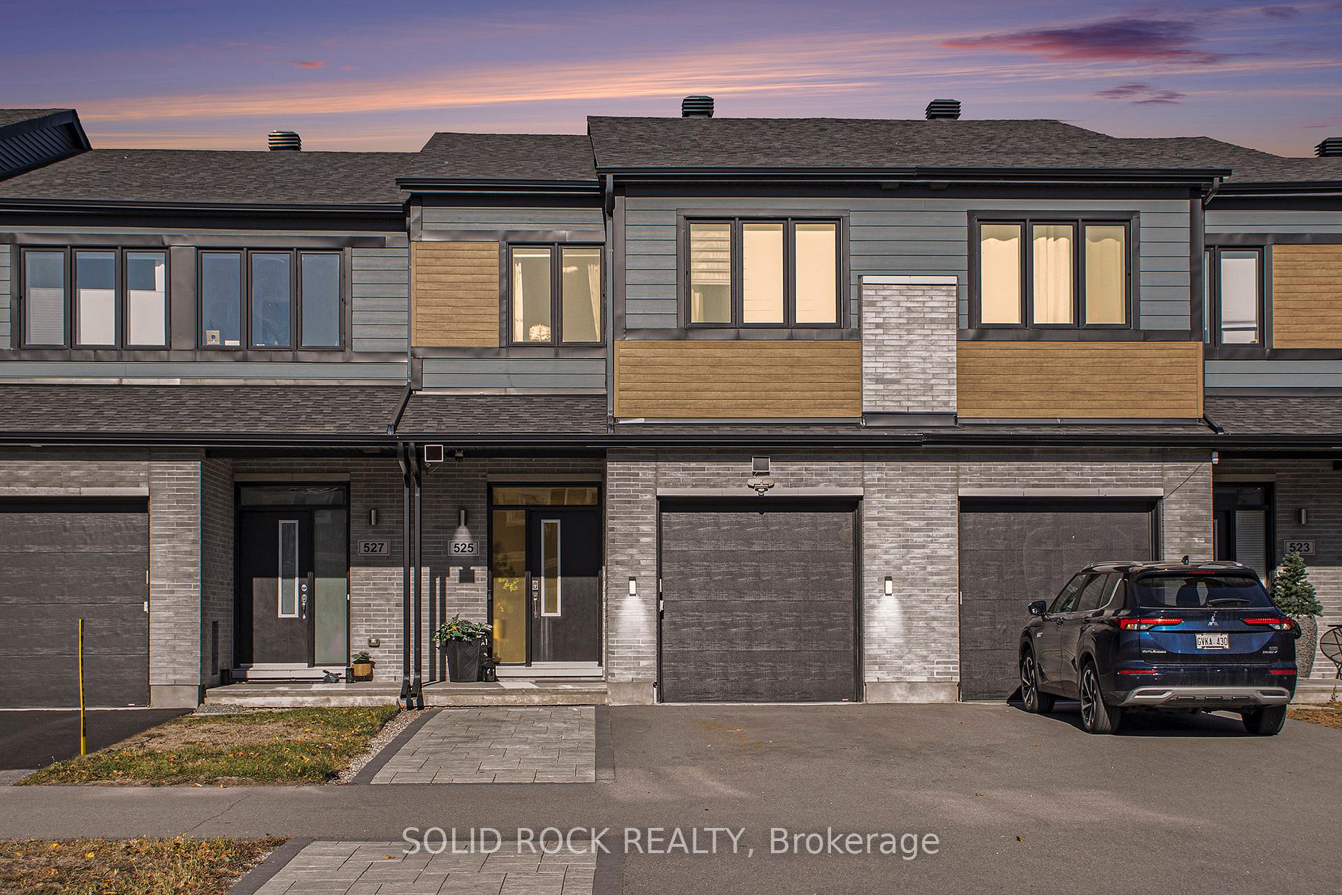 Photo 2 of 525 Cope Drive, Ottawa, Kanata - Emerald Meadows/Trailwest — HOMEH
