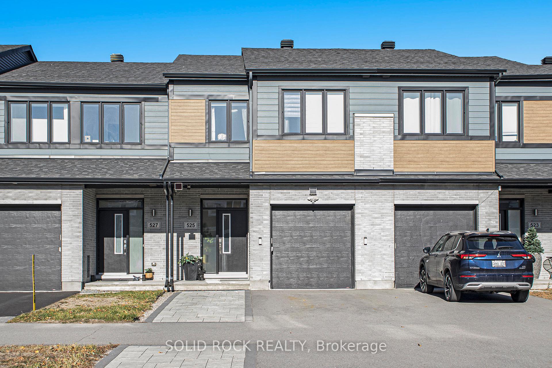 Photo 3 of 525 Cope Drive, Ottawa, Kanata - Emerald Meadows/Trailwest — HOMEH