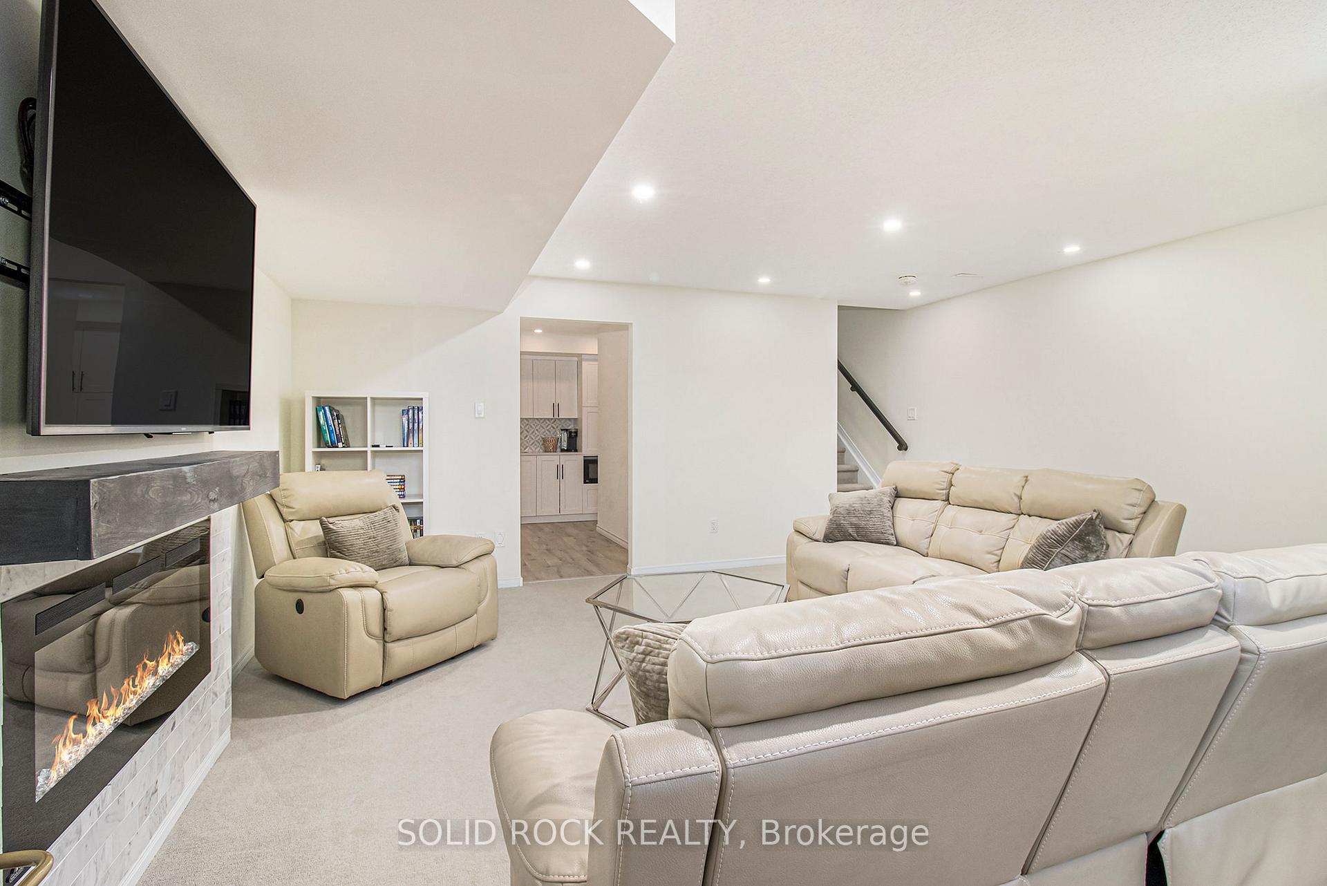 Photo 36 of 525 Cope Drive, Ottawa, Kanata - Emerald Meadows/Trailwest — HOMEH