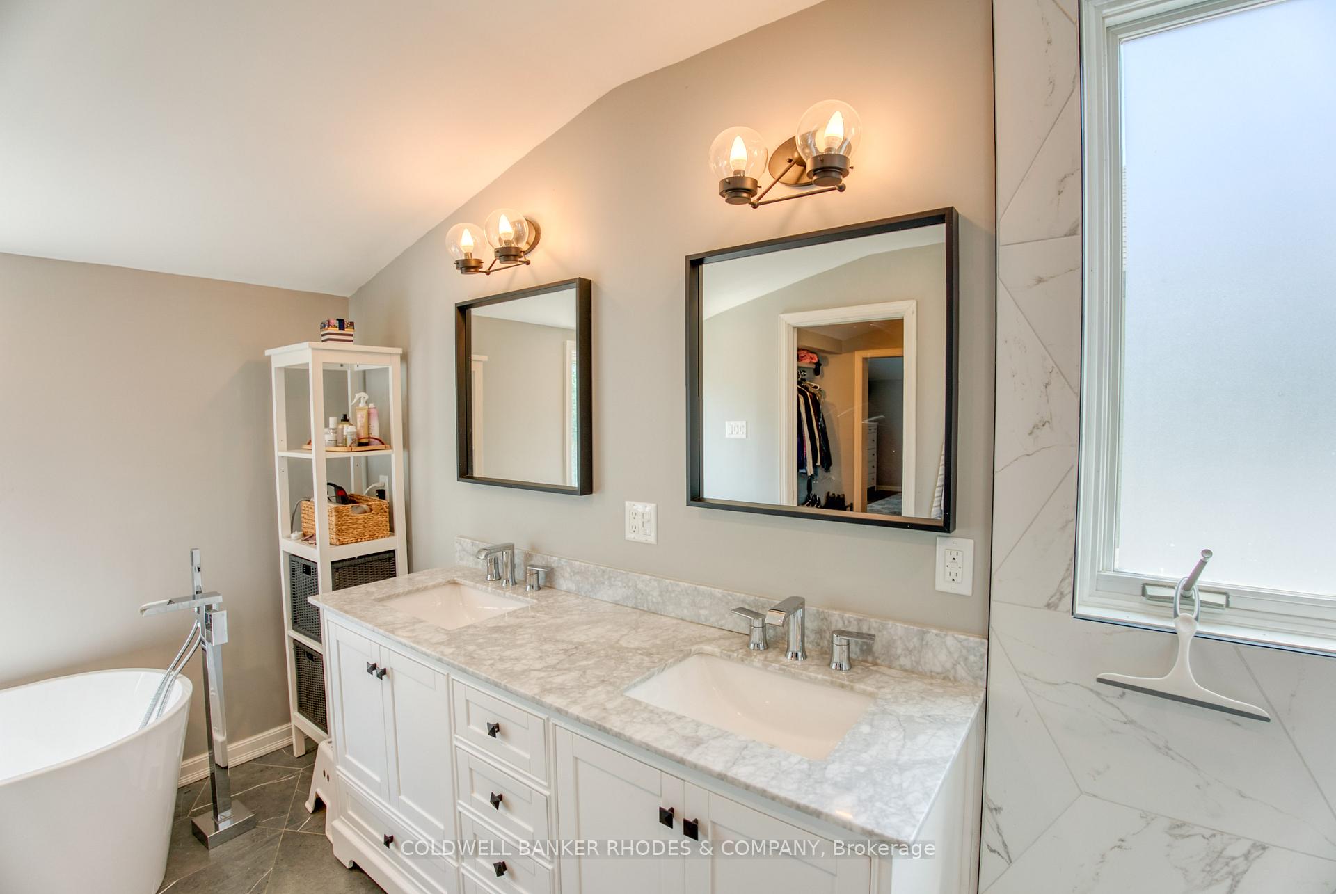 Photo 17 of 19 Kilbarry Crescent, Ottawa, Manor Park — HOMEH