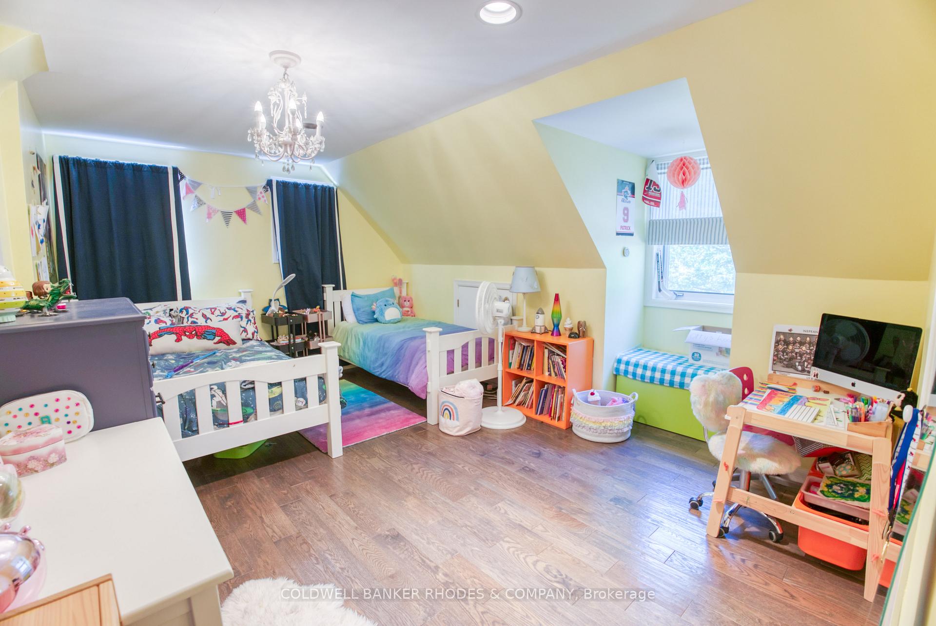 Photo 20 of 19 Kilbarry Crescent, Ottawa, Manor Park — HOMEH
