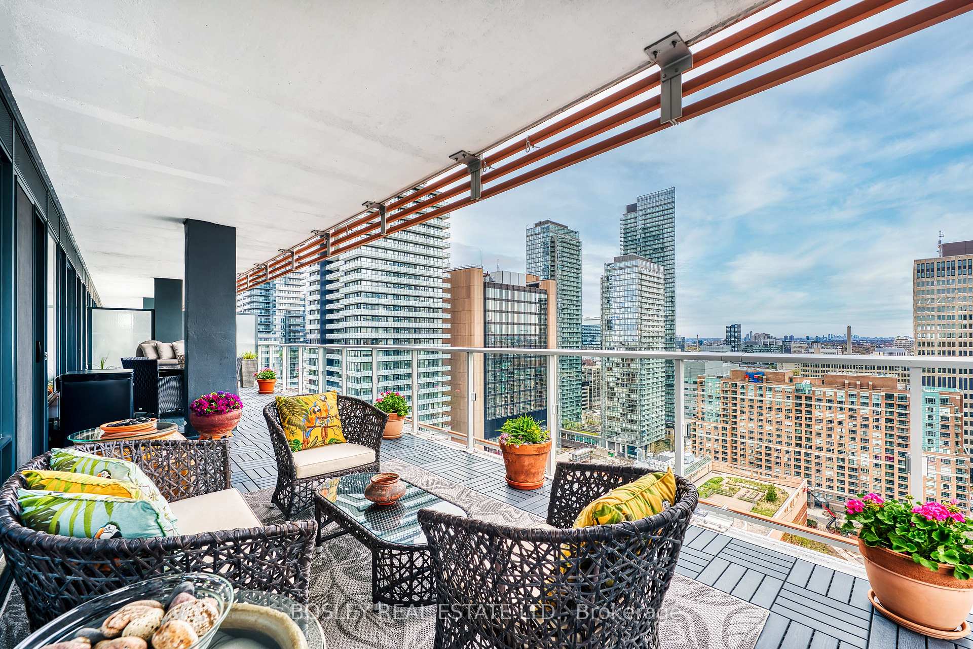 Photo 1 of Unit 2107, 18 Maitland Terrace, Toronto, Bay Street Corridor — HOMEH