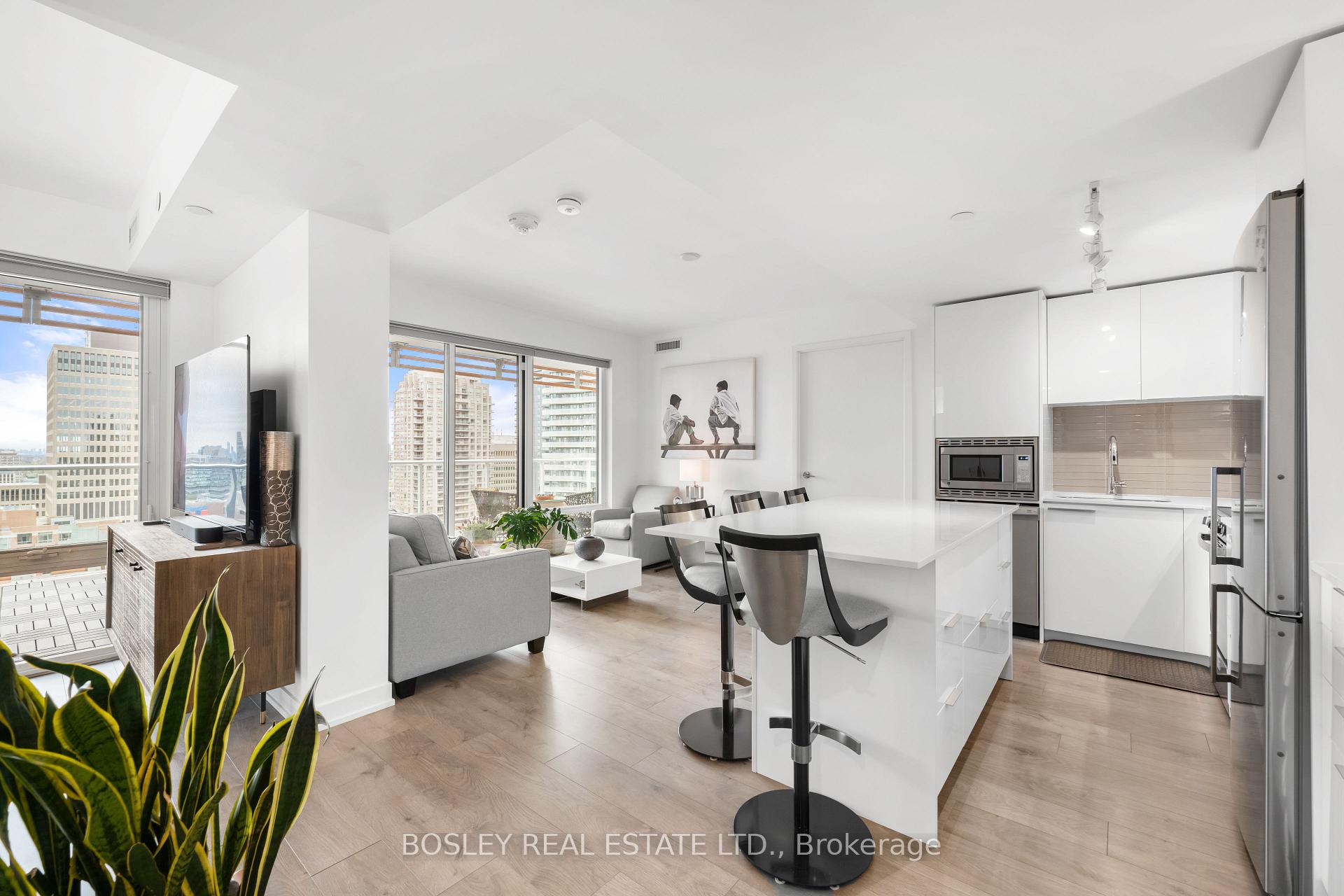 Photo 5 of Unit 2107, 18 Maitland Terrace, Toronto, Bay Street Corridor — HOMEH