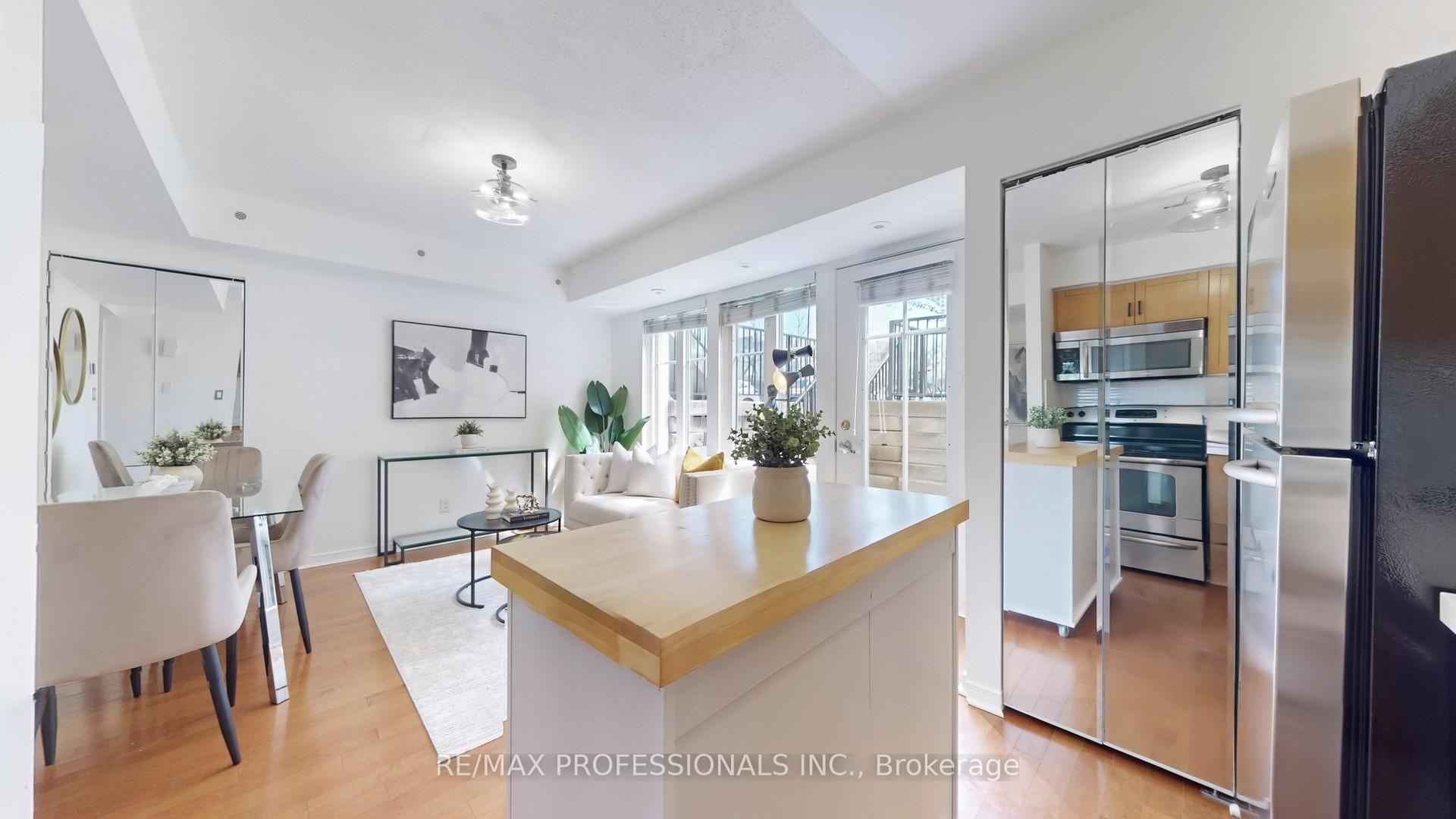 Photo 9 of Unit 302, 30 Western Battery Road, Toronto, Niagara — HOMEH