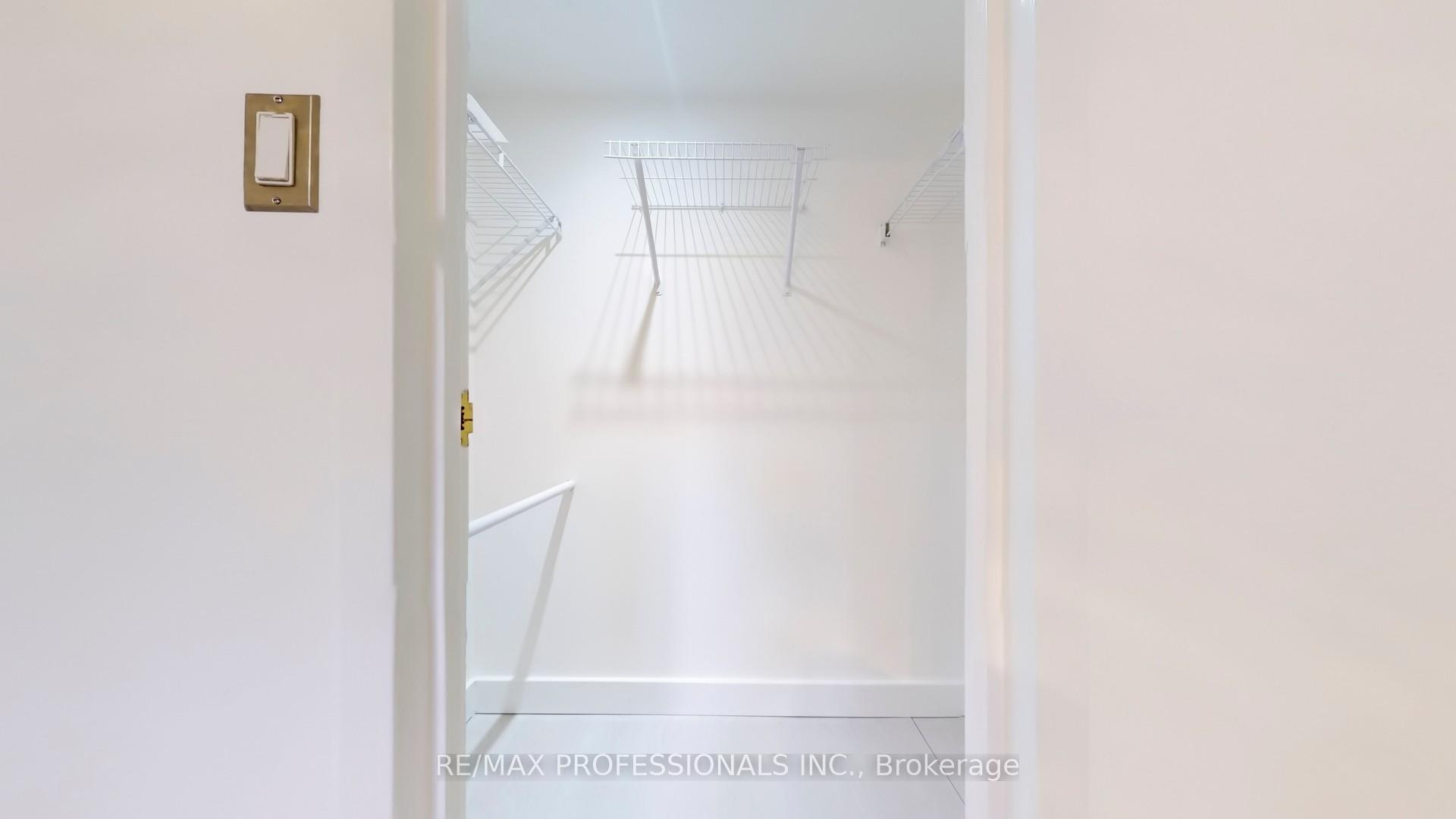 Photo 20 of Unit 302, 30 Western Battery Road, Toronto, Niagara — HOMEH