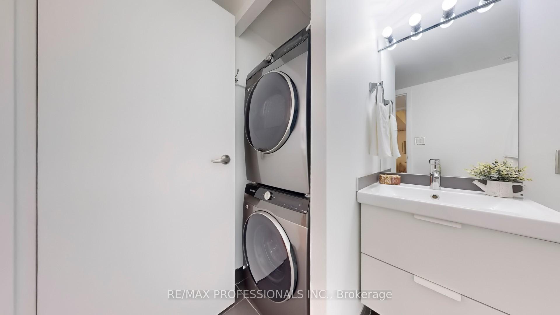 Photo 19 of Unit 302, 30 Western Battery Road, Toronto, Niagara — HOMEH