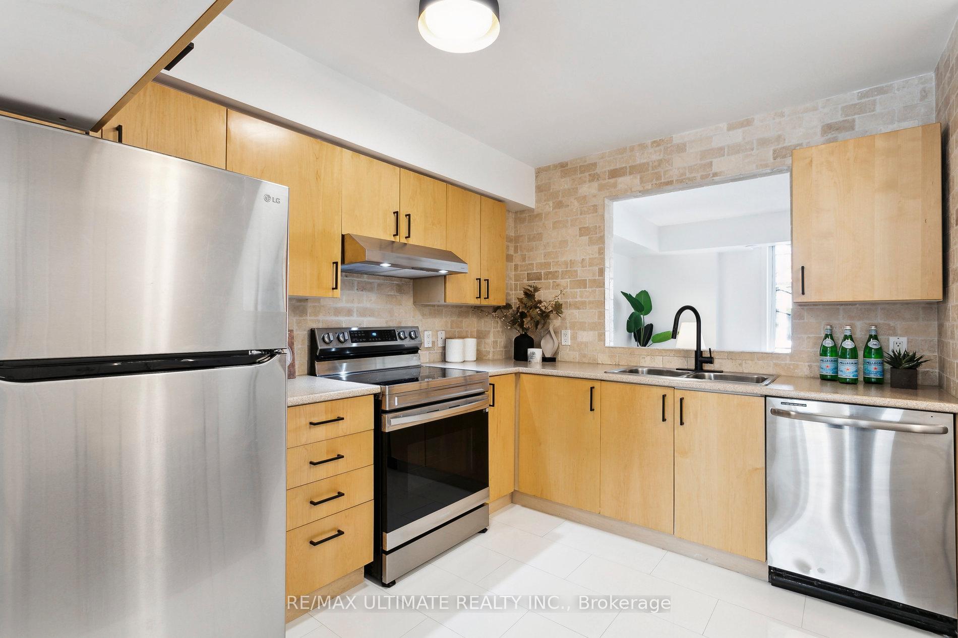 Photo 39 of Unit TH426, 12 Douro Street, Toronto, Niagara — HOMEH