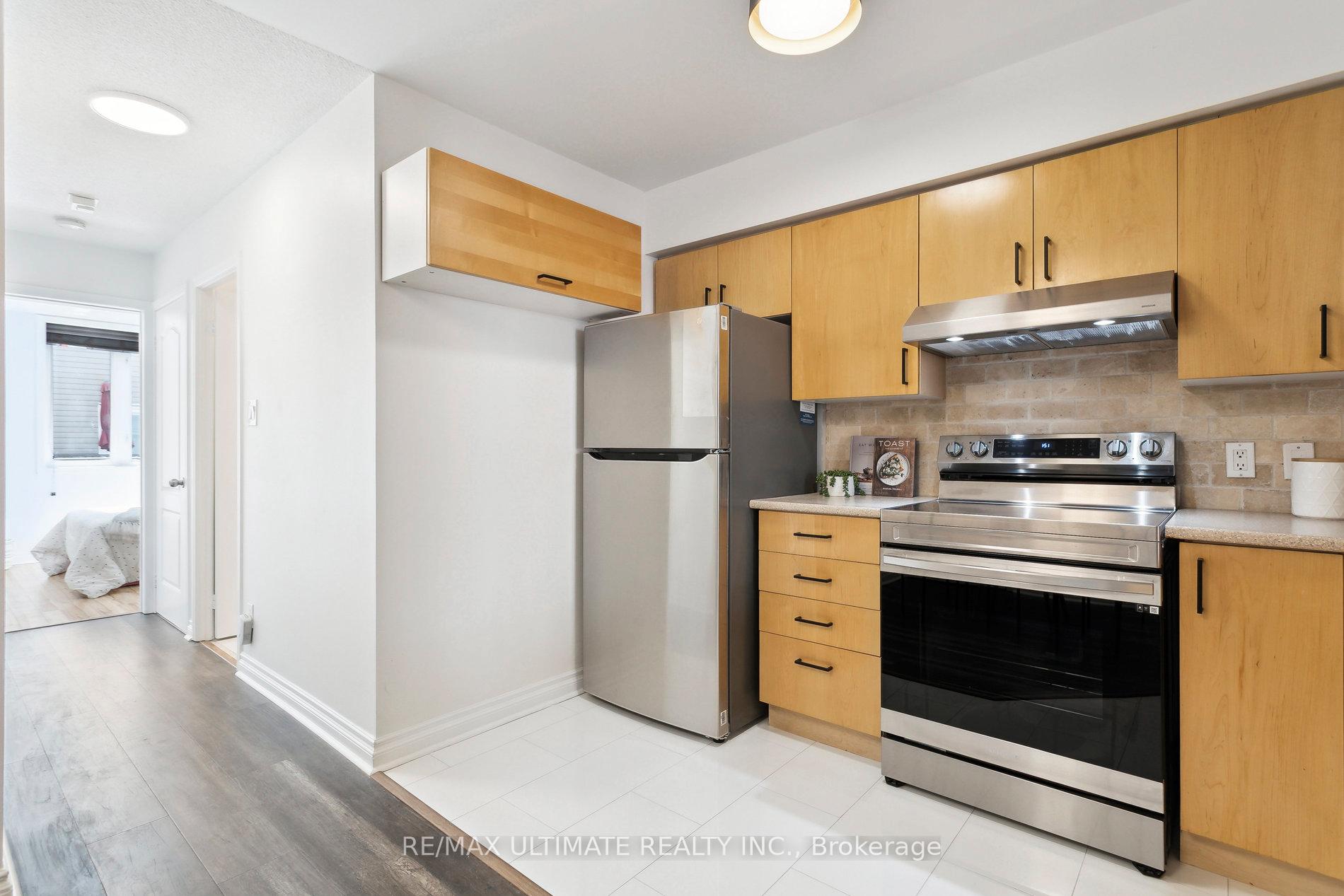 Photo 10 of Unit TH426, 12 Douro Street, Toronto, Niagara — HOMEH