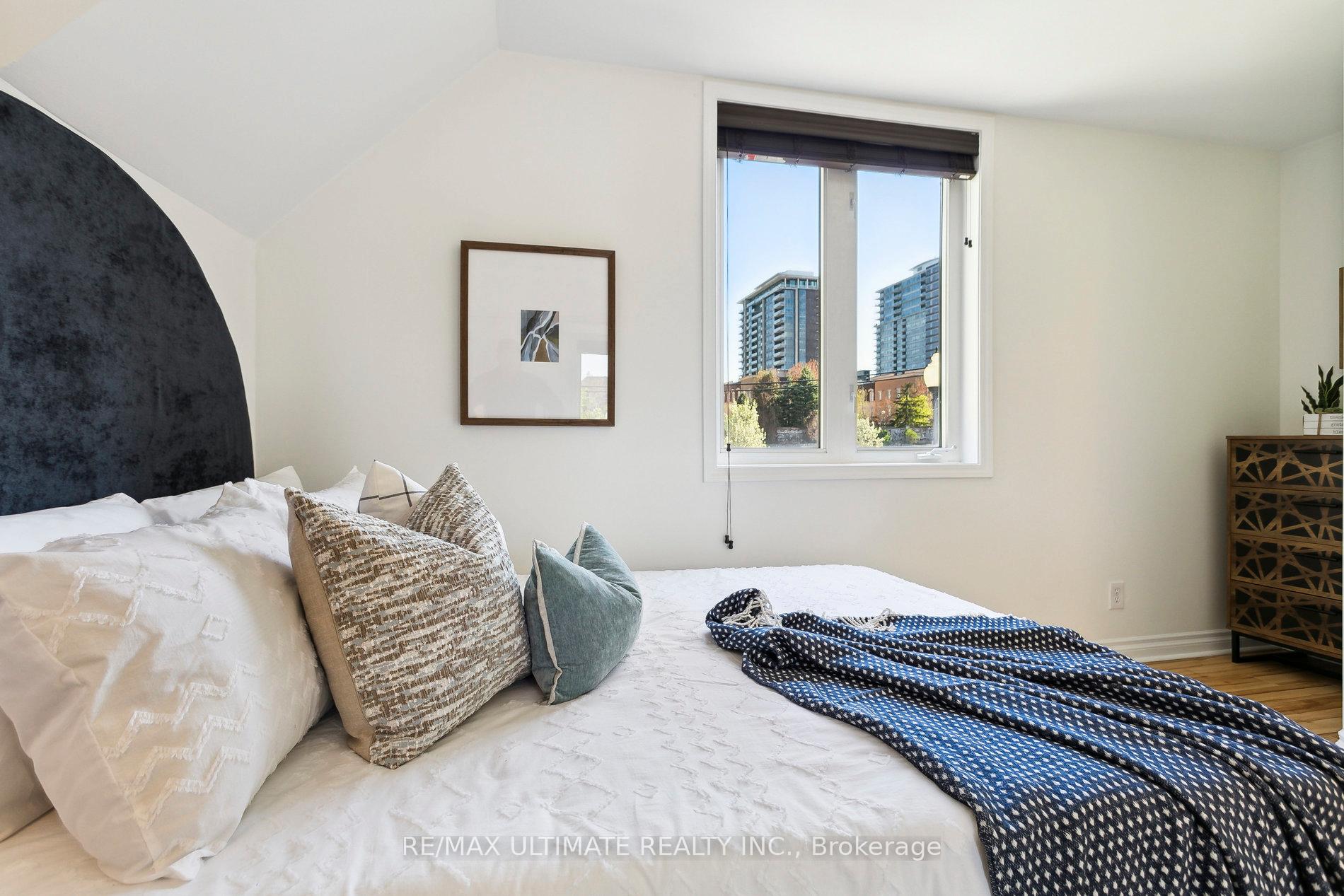 Photo 13 of Unit TH426, 12 Douro Street, Toronto, Niagara — HOMEH