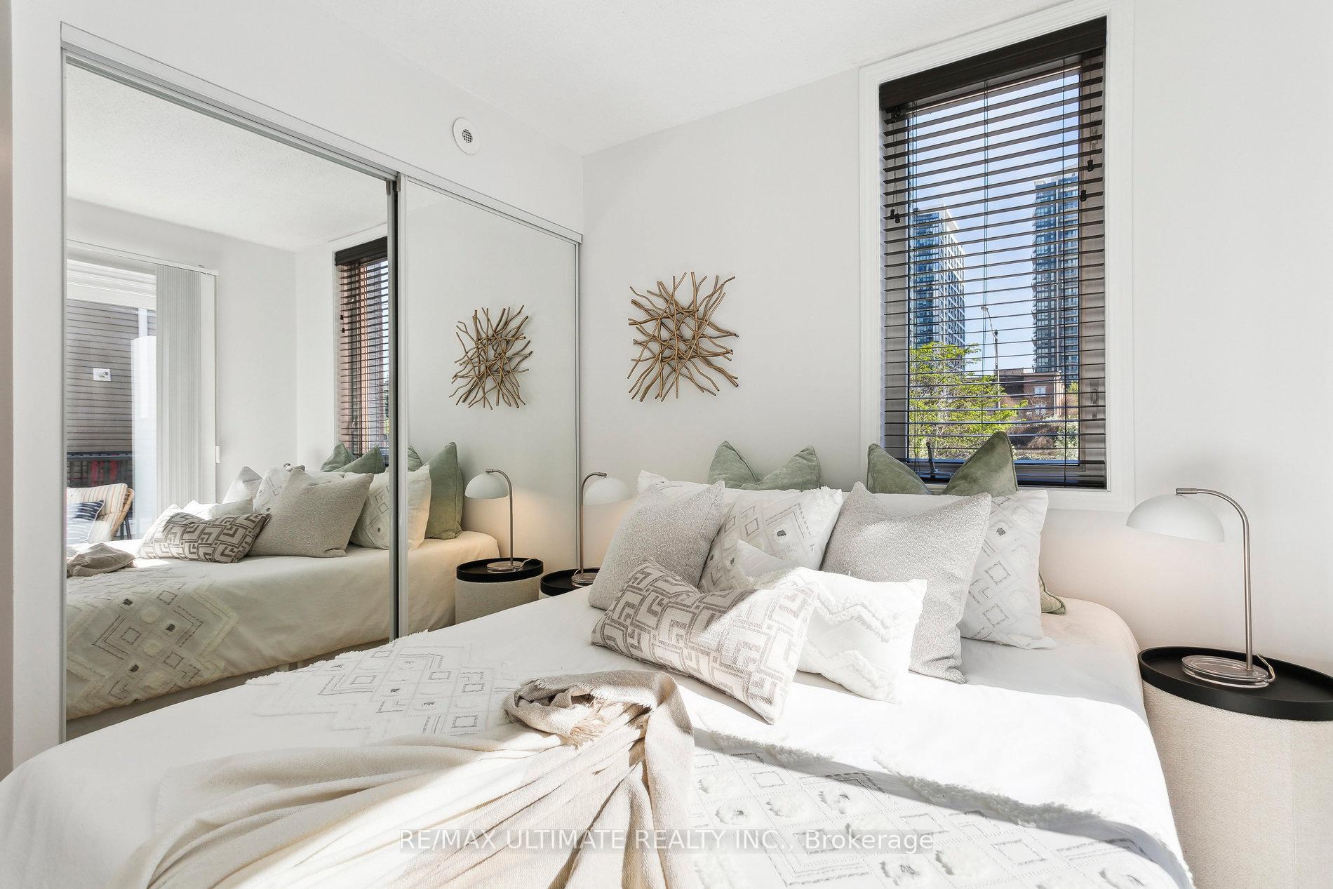 Photo 15 of Unit TH426, 12 Douro Street, Toronto, Niagara — HOMEH