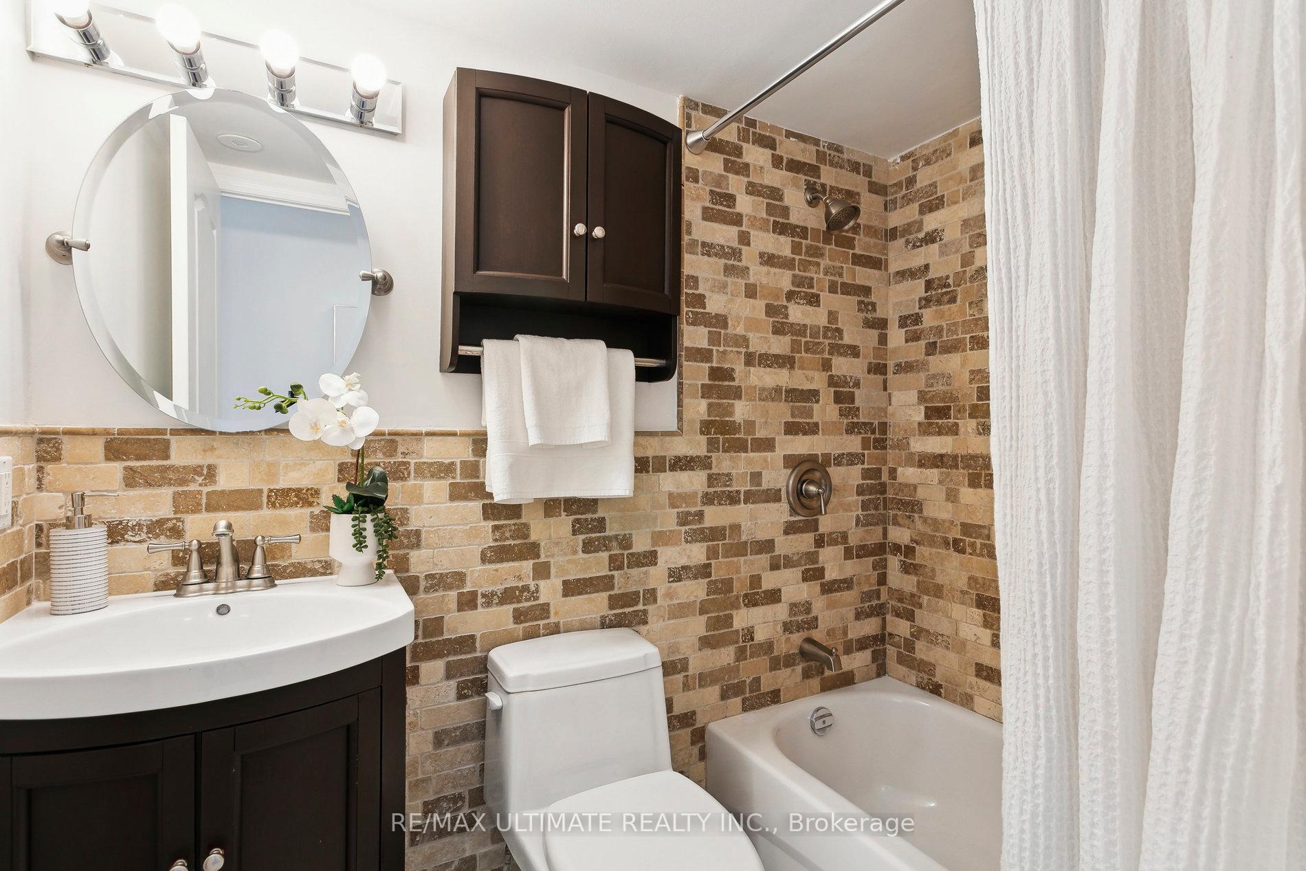 Photo 27 of Unit TH426, 12 Douro Street, Toronto, Niagara — HOMEH