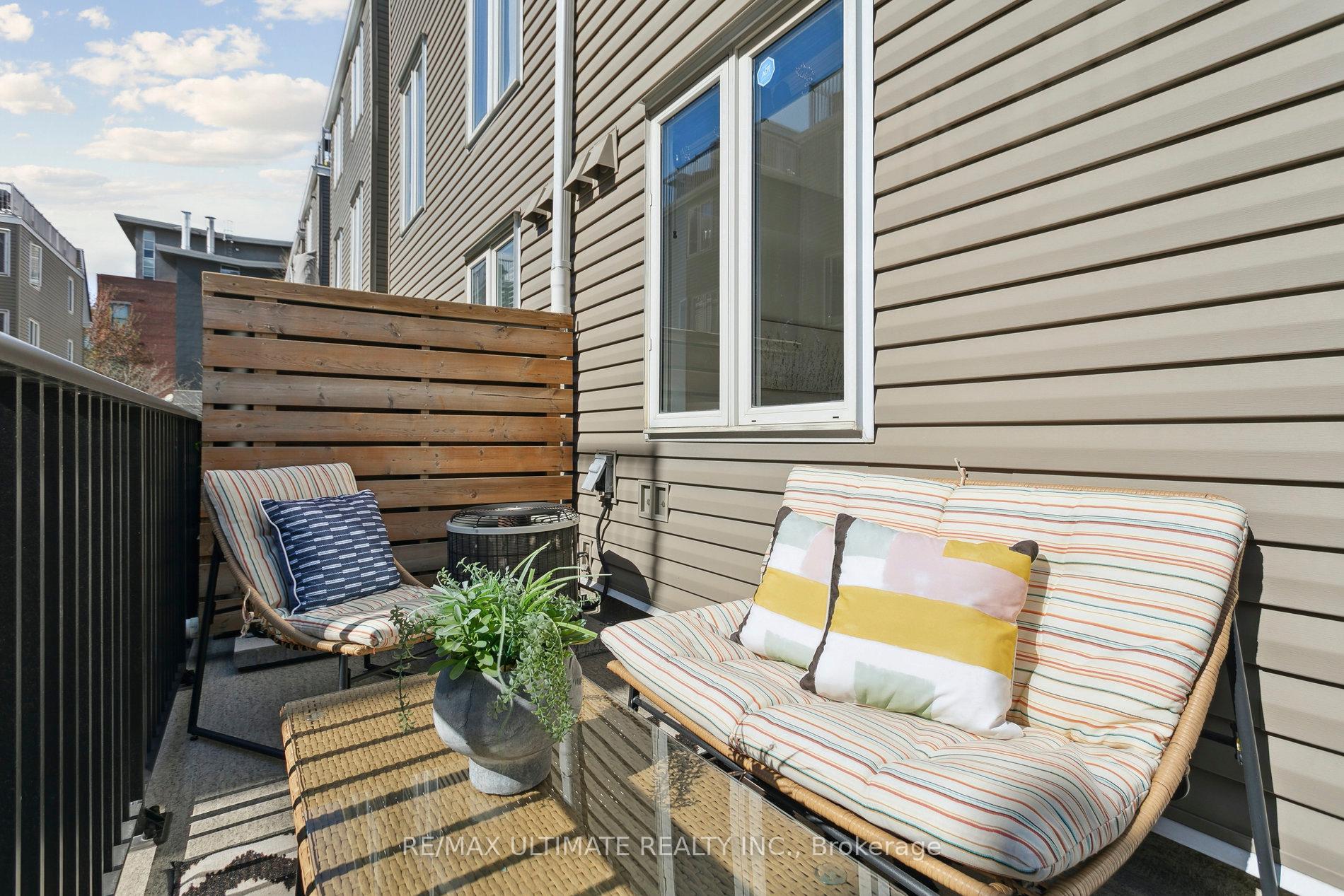 Photo 33 of Unit TH426, 12 Douro Street, Toronto, Niagara — HOMEH