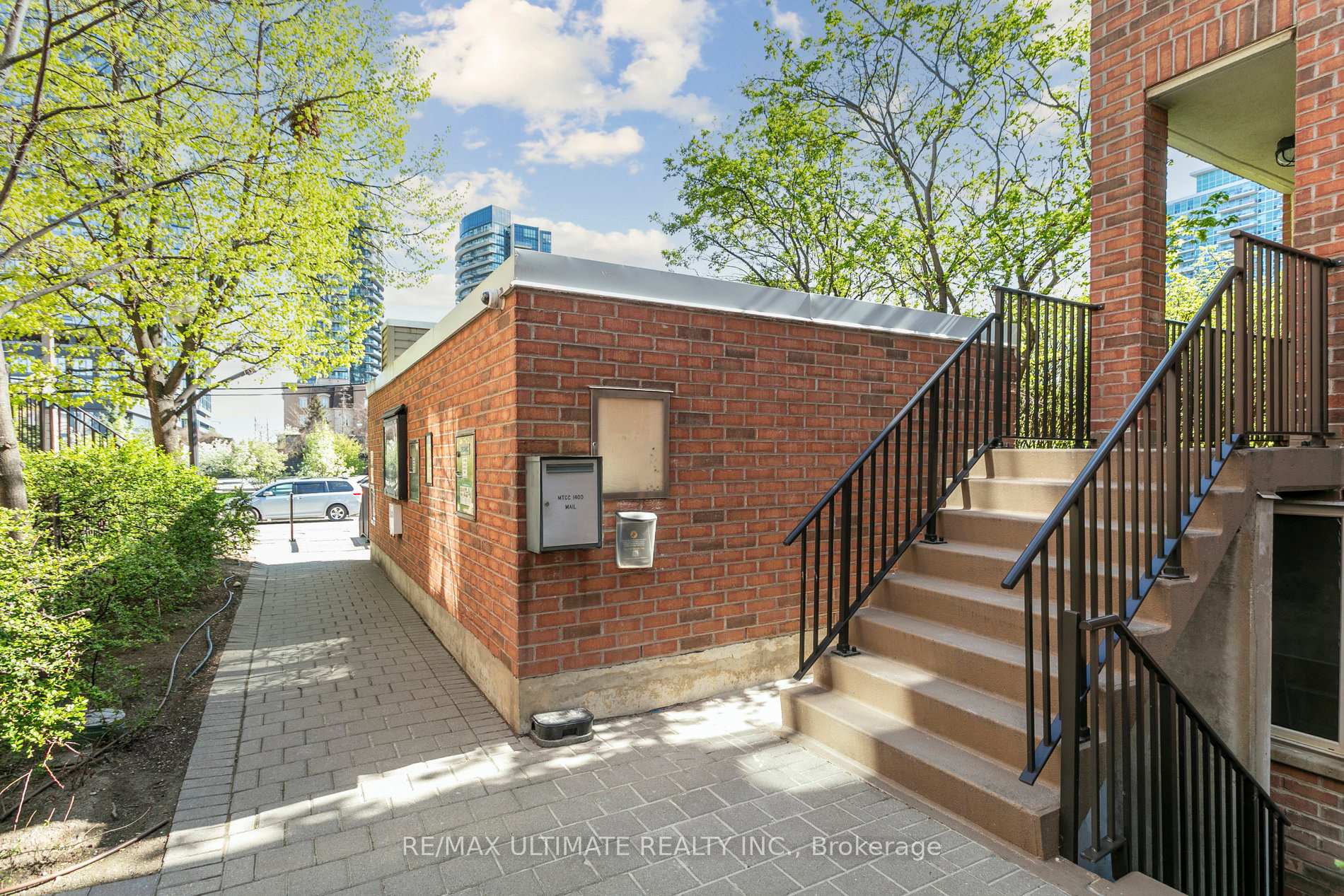 Photo 36 of Unit TH426, 12 Douro Street, Toronto, Niagara — HOMEH